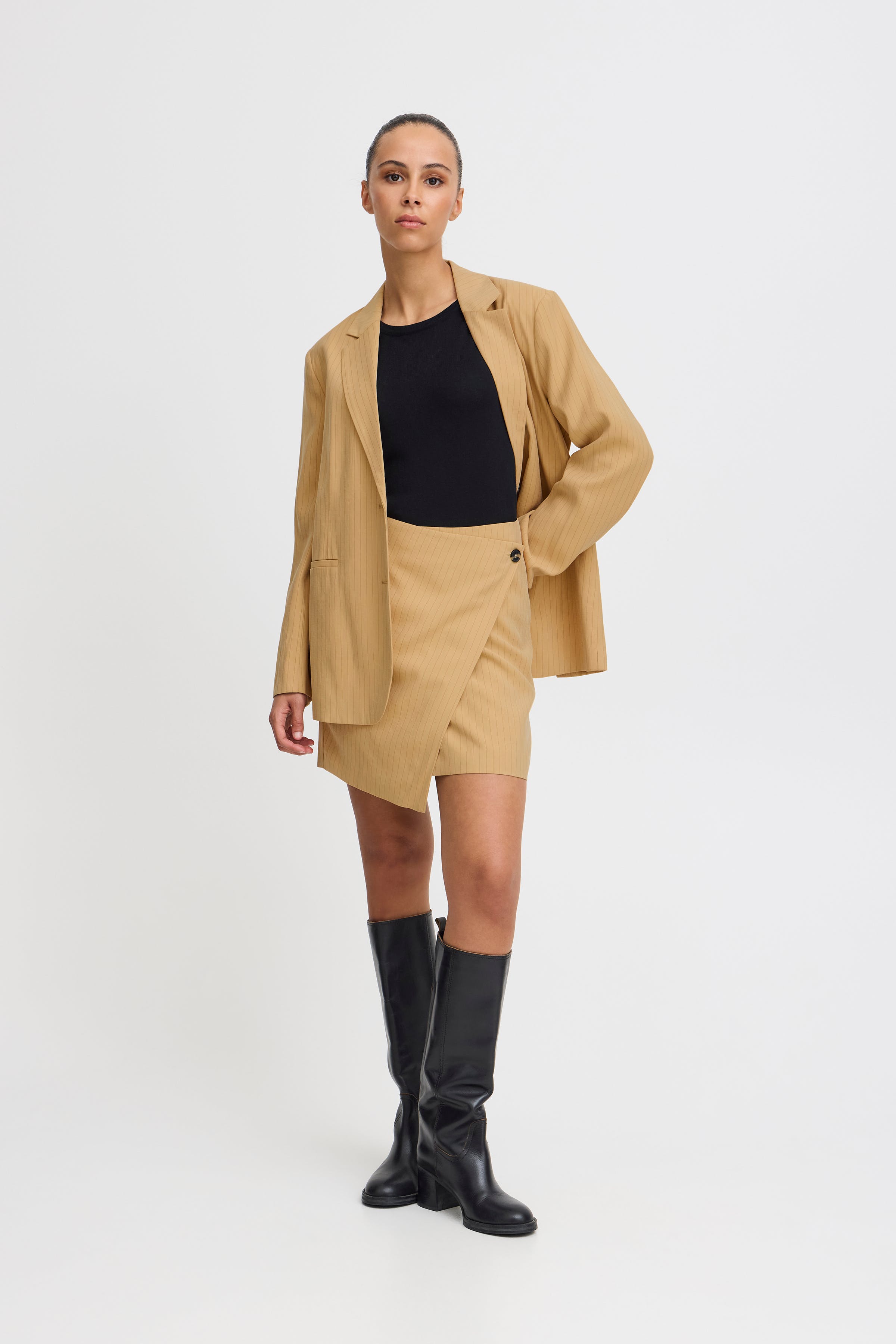 IHVALDEZ Skirt LOOKBOOK FRONT 20121858-151040