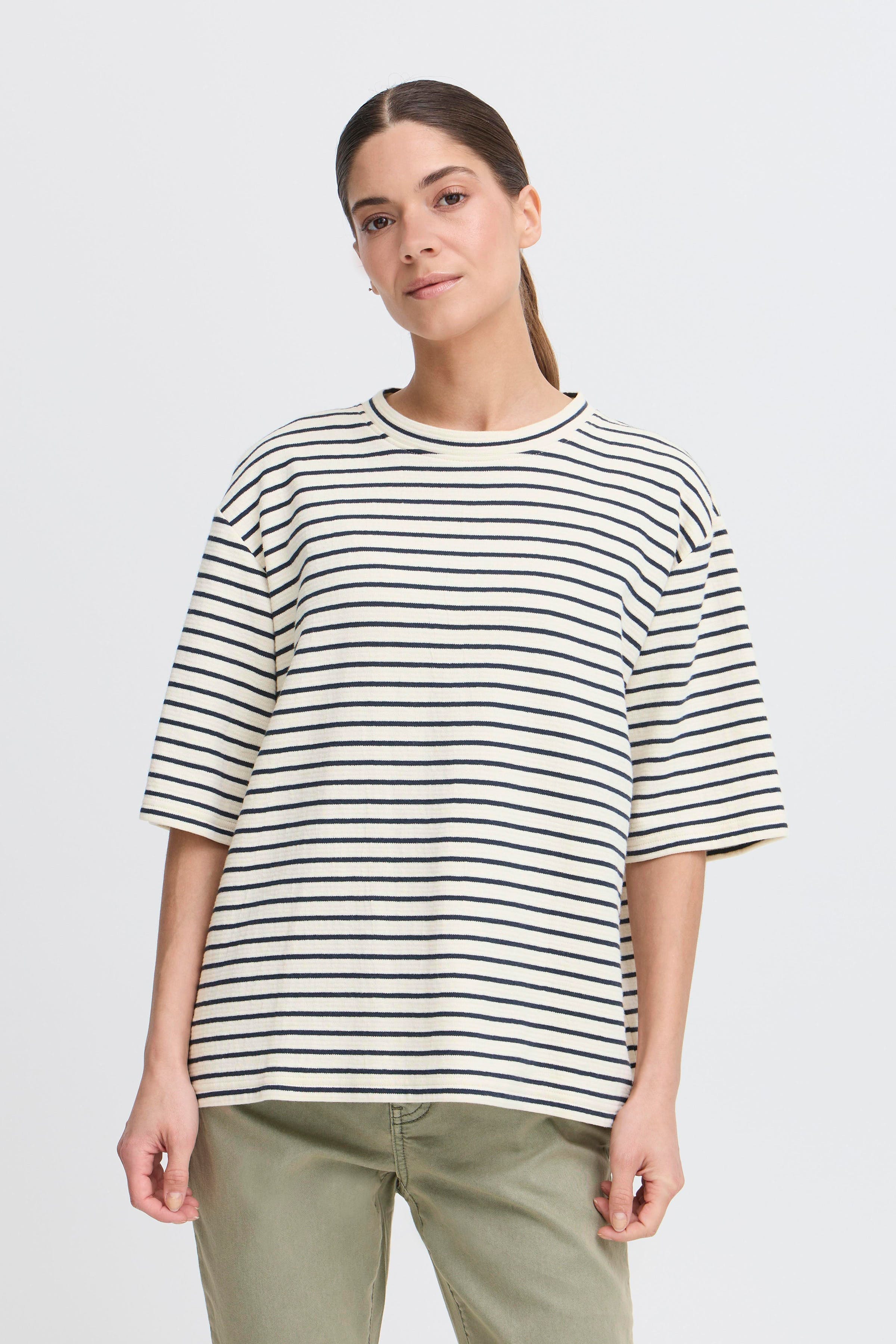 PZLILIANA T-shirt LOOKBOOK FRONT 50208763-204754