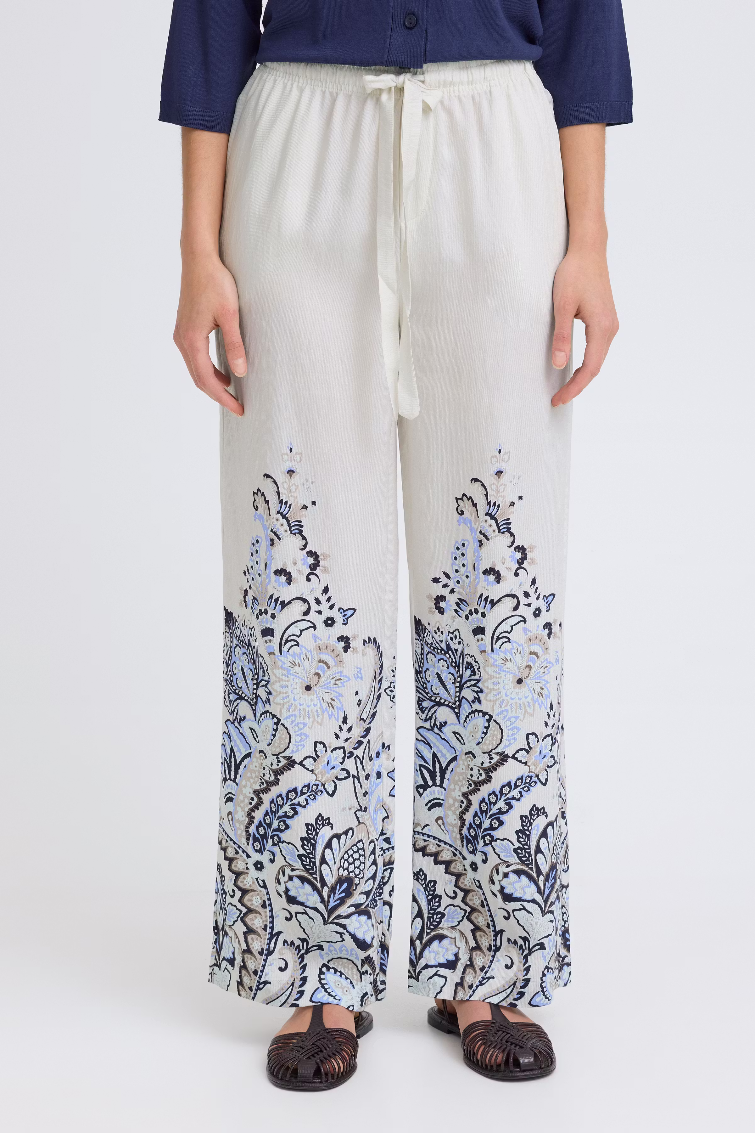 FRADARA Hose LOOKBOOK FRONT 20617732-900009587