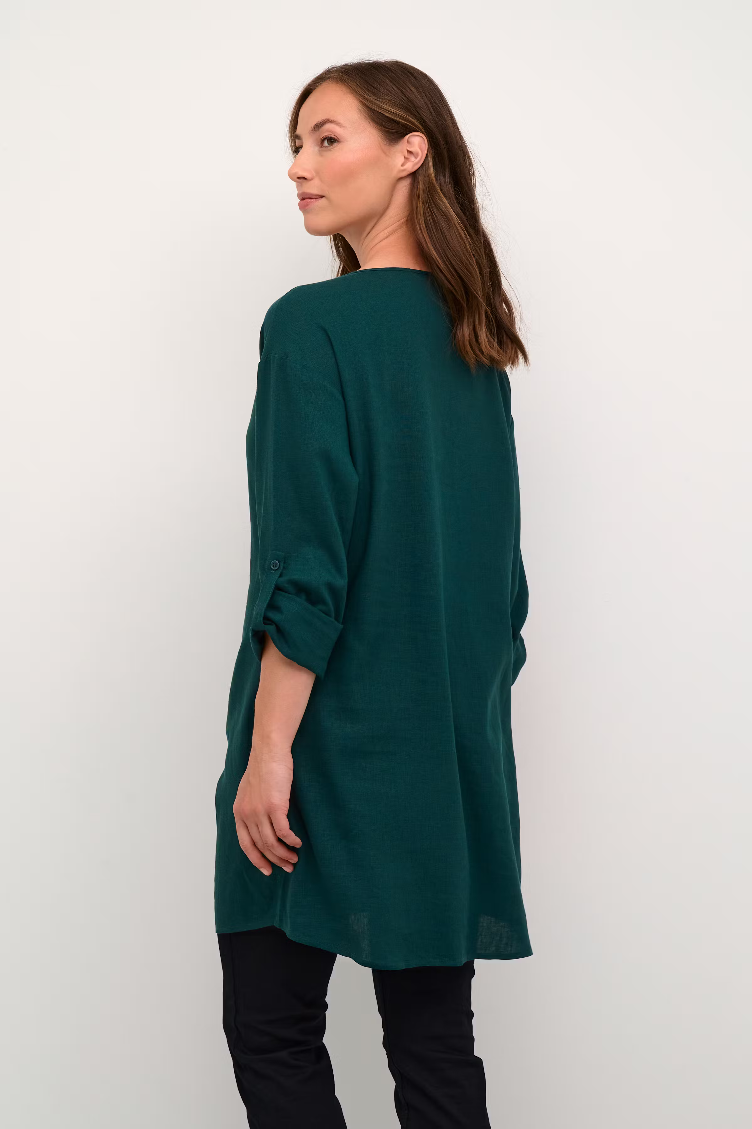 CRVenta Linen Tunic LOOKBOOK BACK 10608073-195030