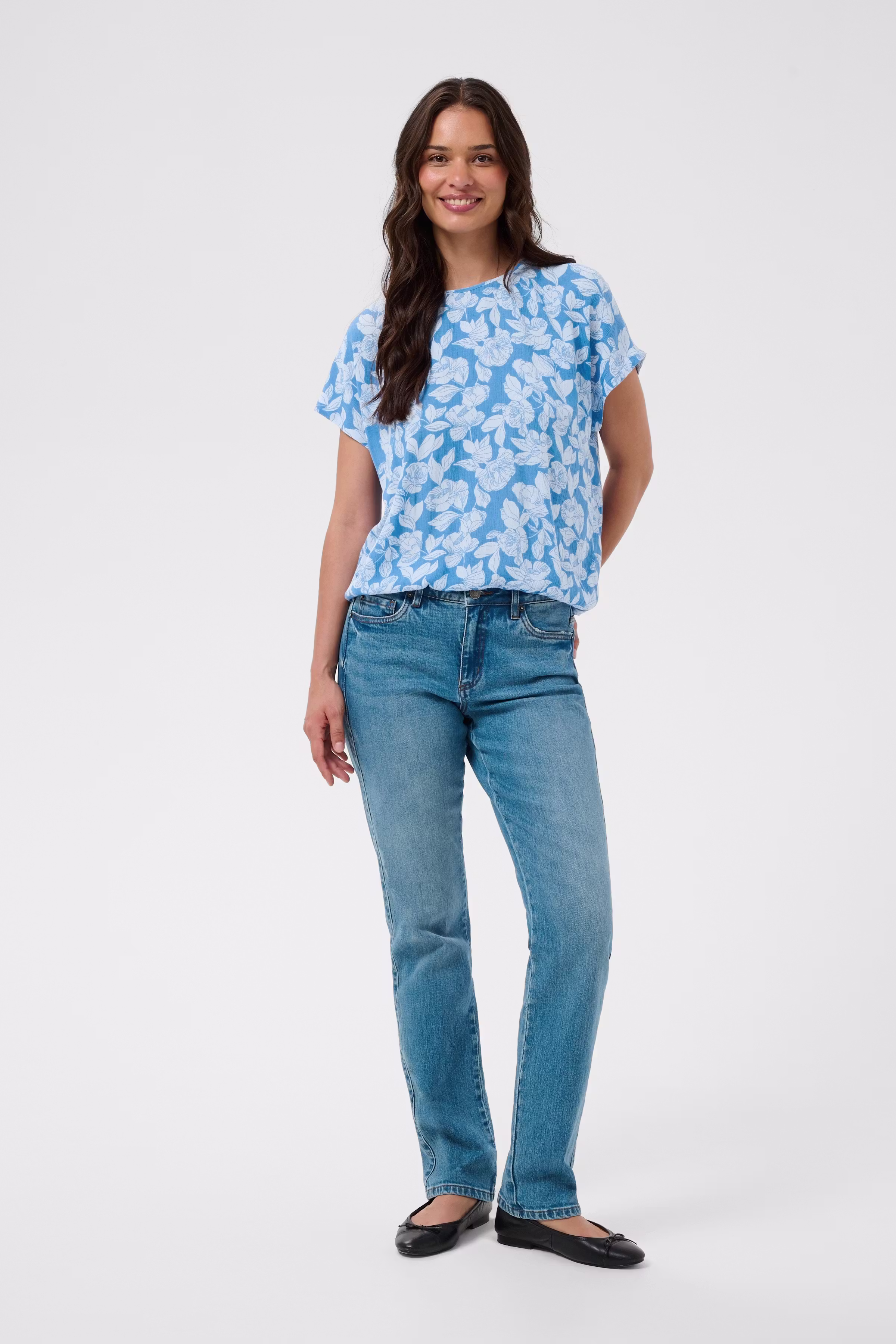 KAlisa Bluse LOOKBOOK FRONT 10552188-104670