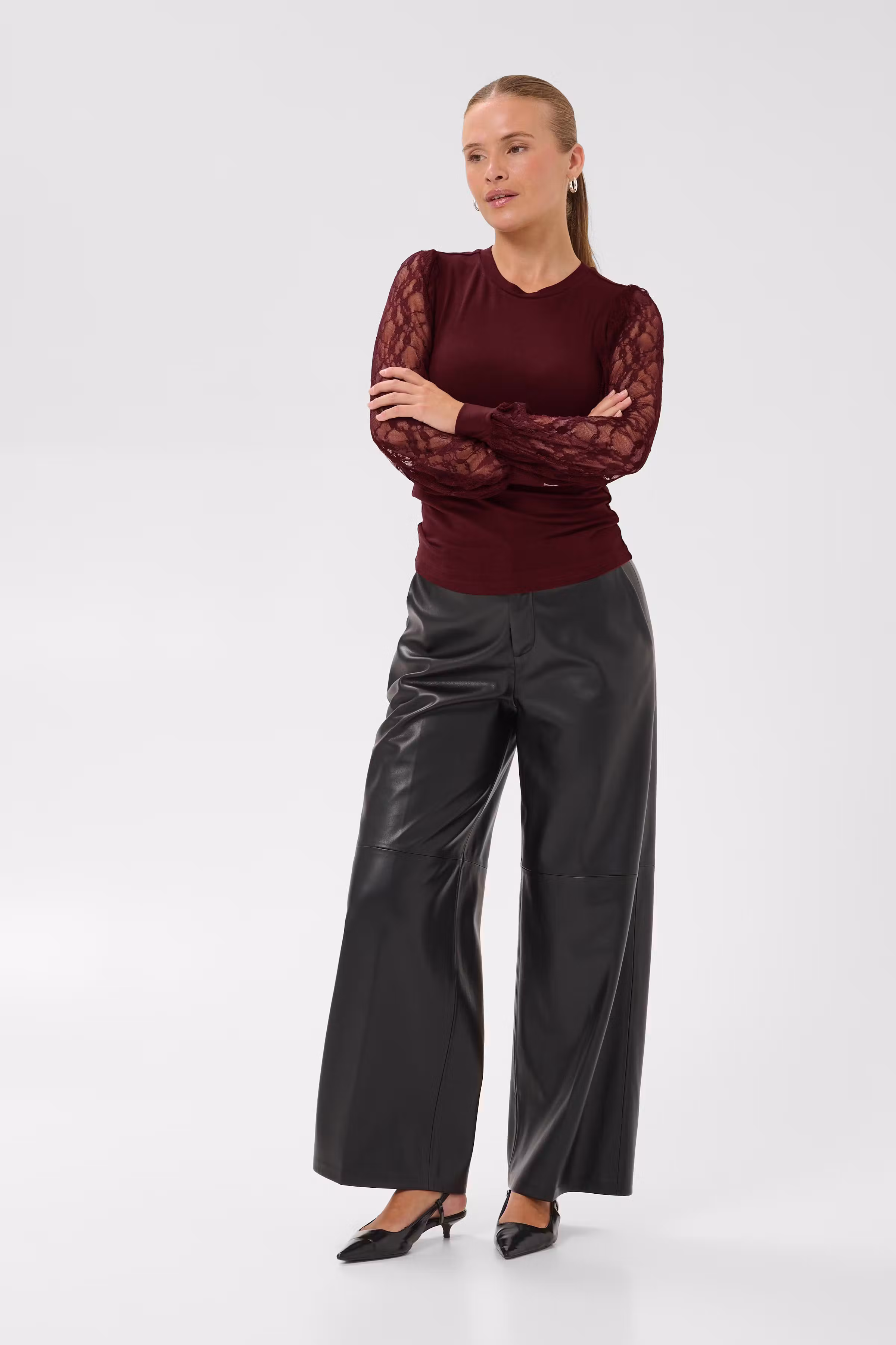 KAliana Blouse LOOKBOOK FRONT 10512539-191525