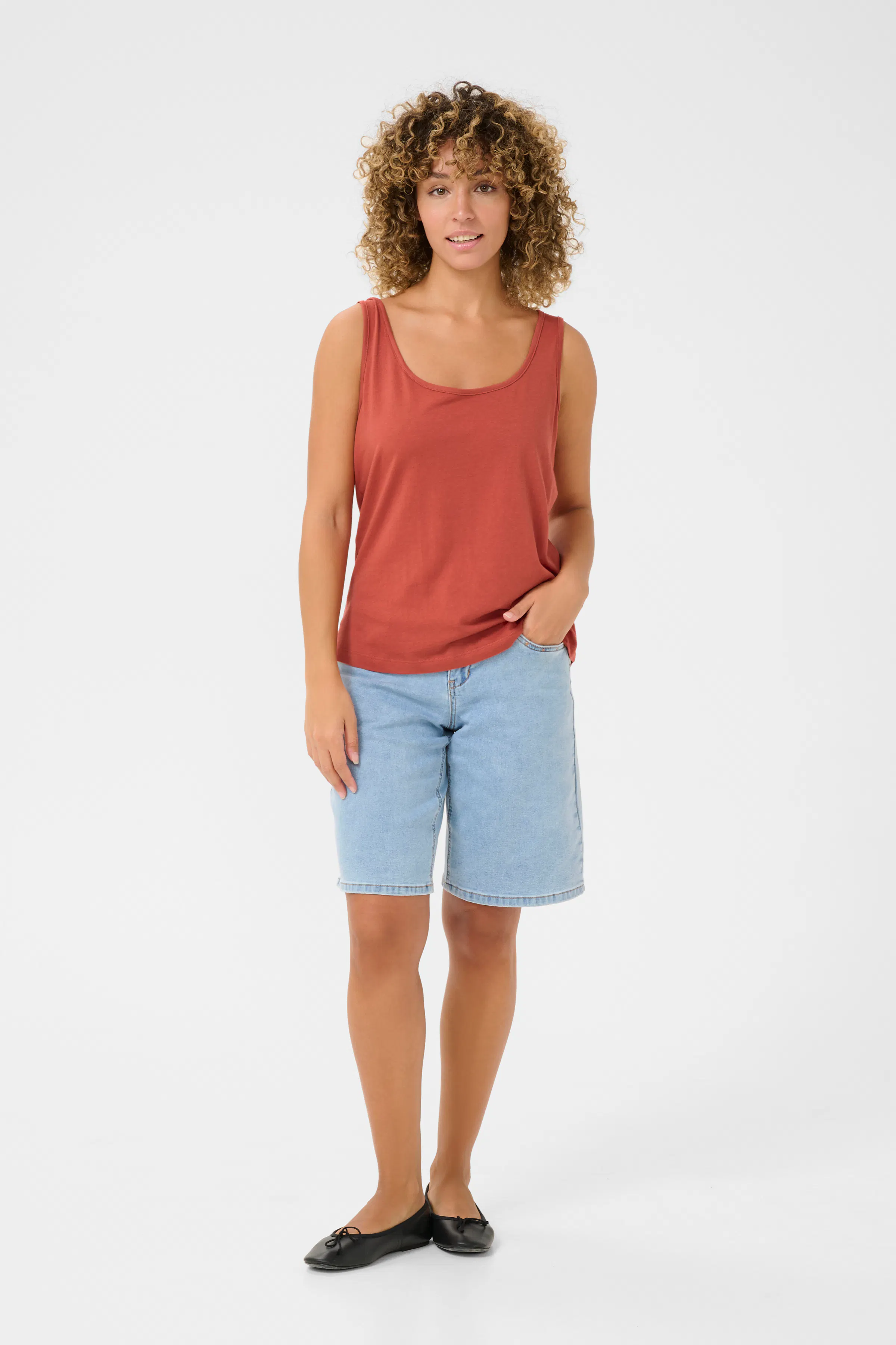 CRNaia Top LOOKBOOK FRONT 10612590-181346
