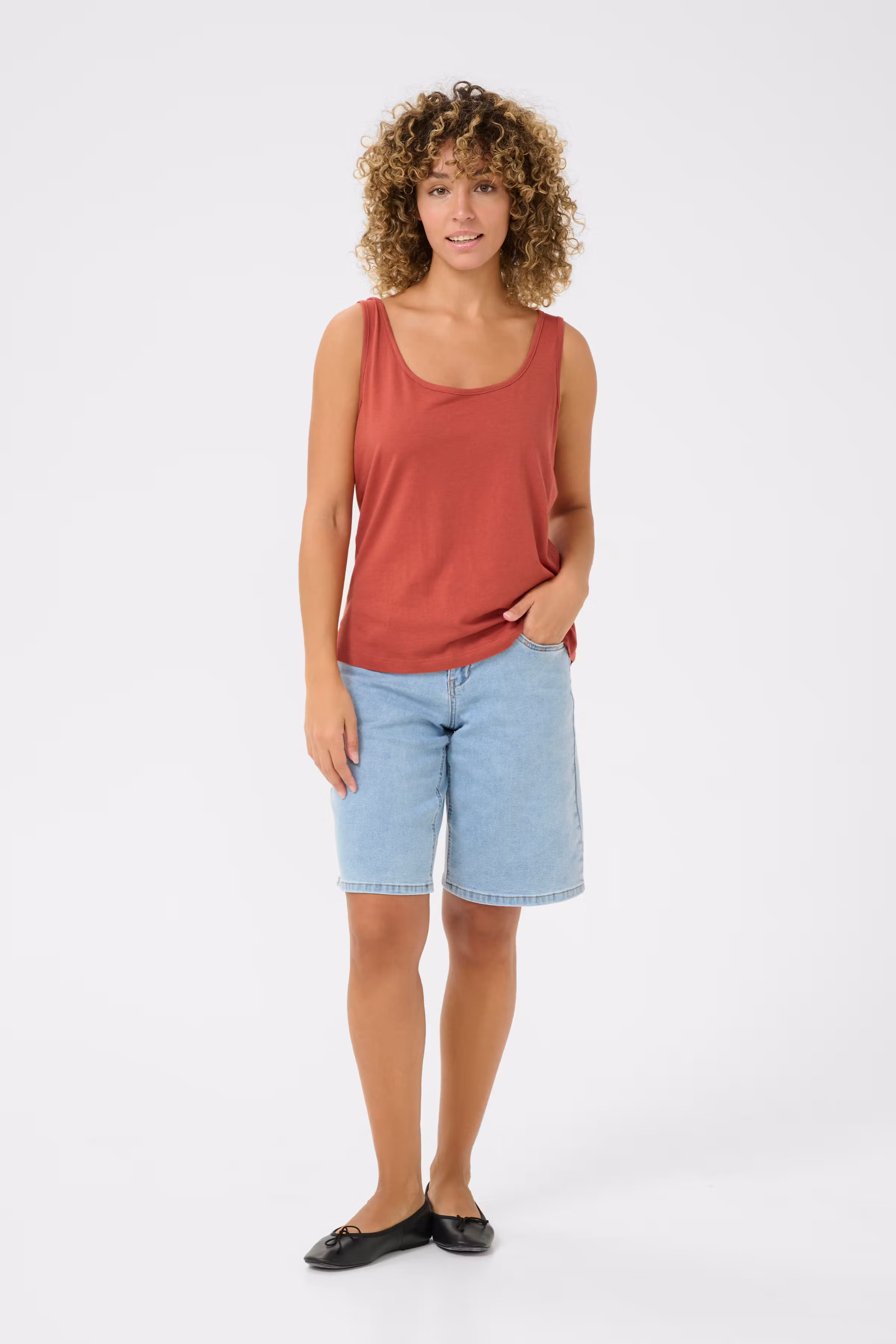 CRNaia Top LOOKBOOK FRONT 10612590-181346