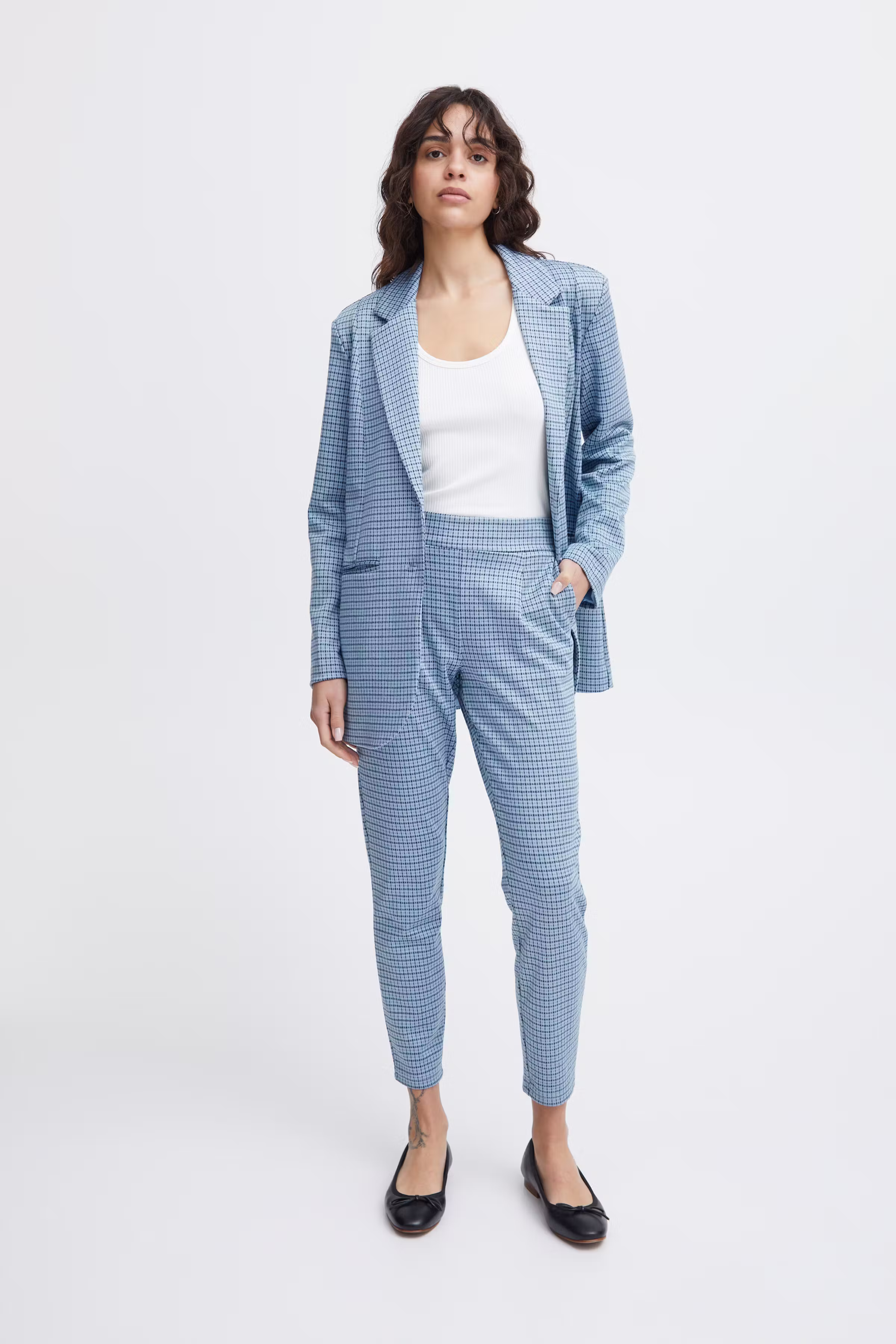 IHKATE Hose LOOKBOOK FRONT 20115721-164020