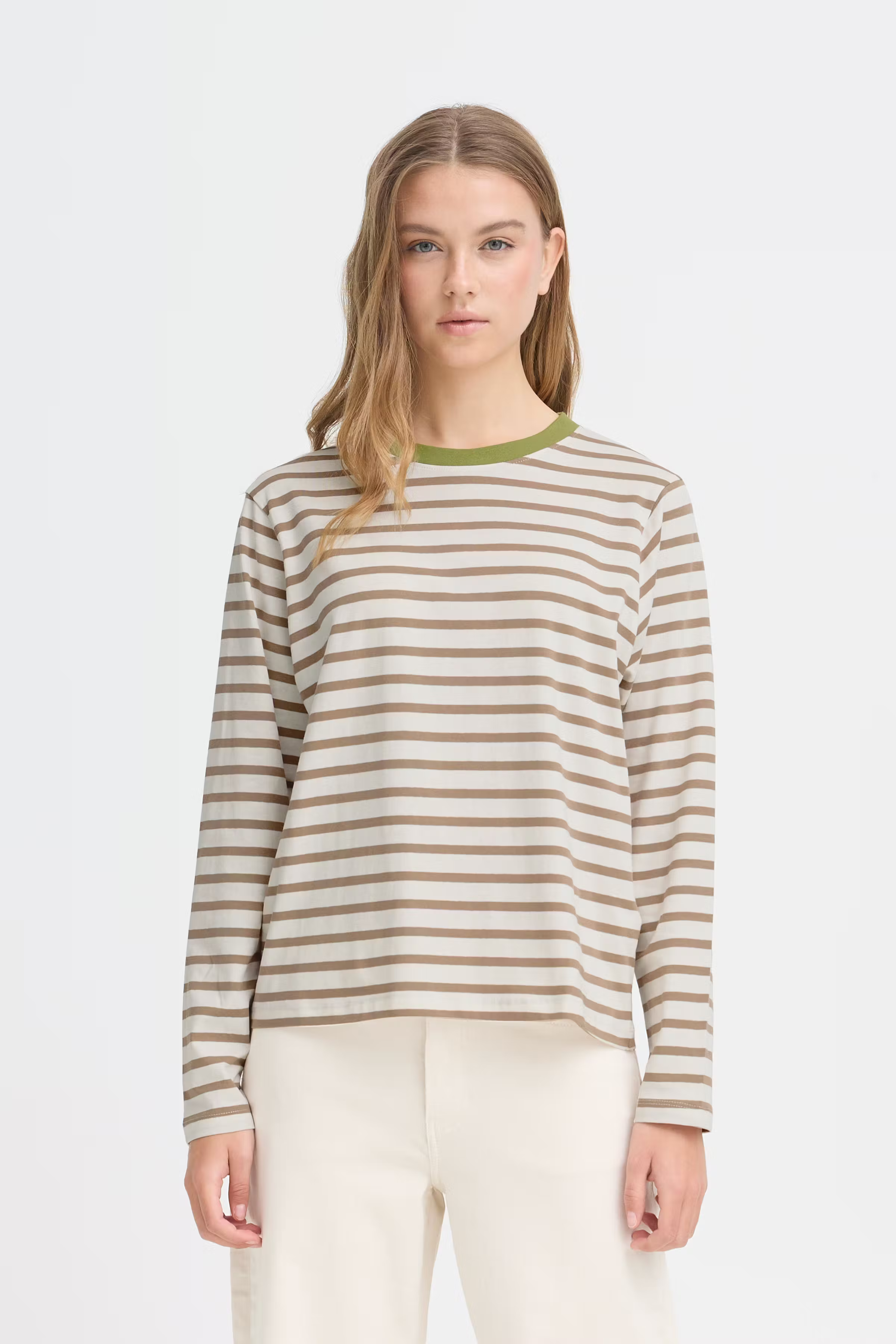 IHMIRA T-shirt LOOKBOOK FRONT 20125009-900003456