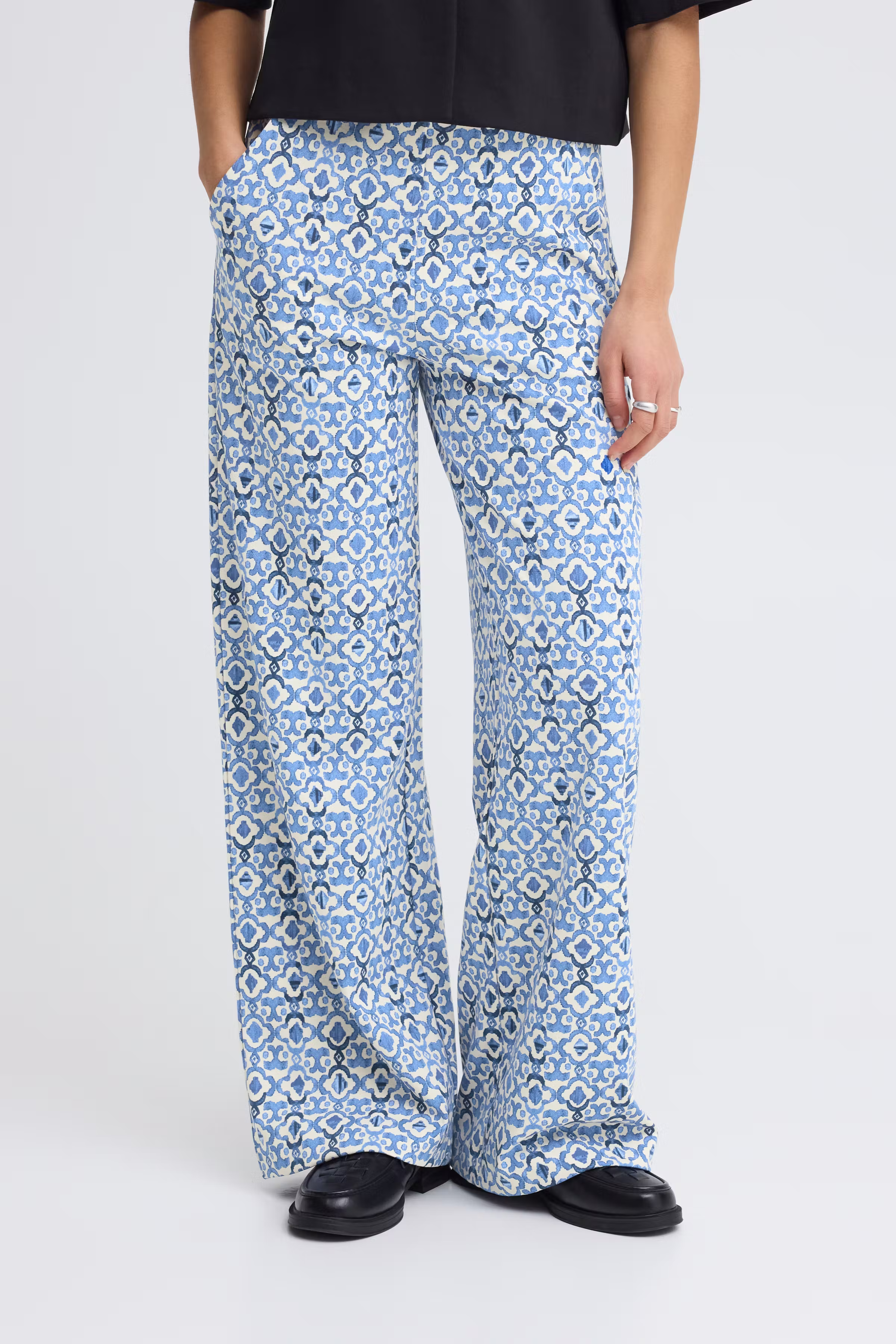 IHKATE Bukser LOOKBOOK FRONT 20125626-900005527