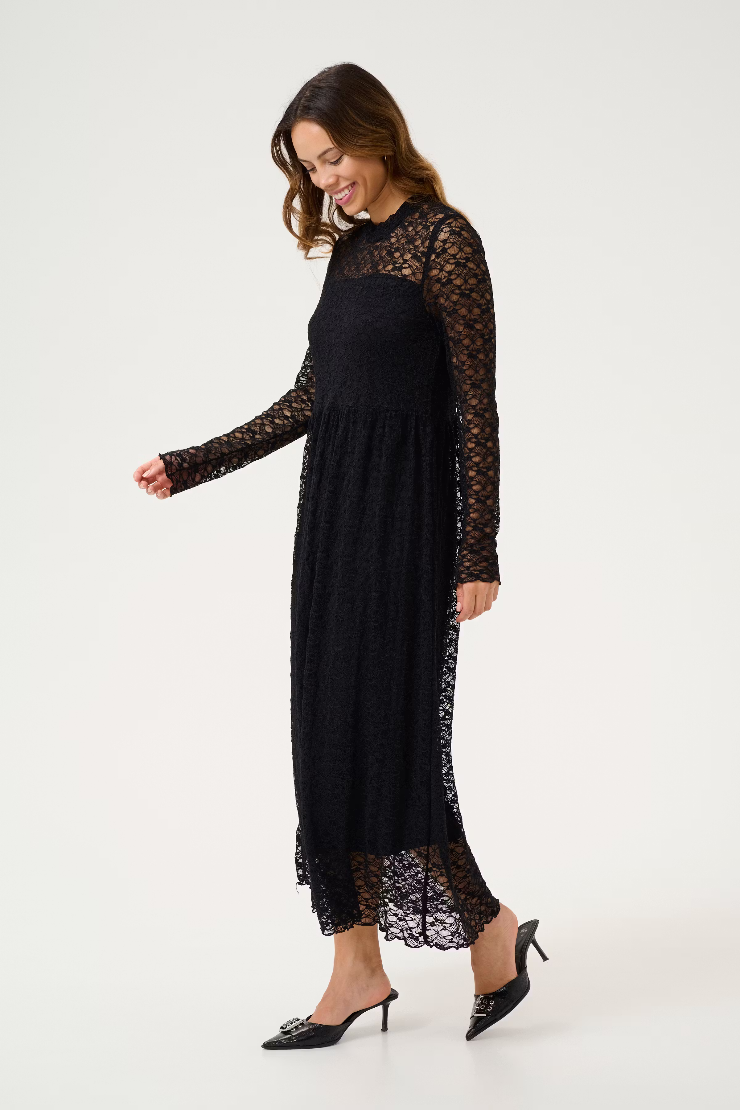 KAjole Kleid LOOKBOOK FRONT 10509723-100121