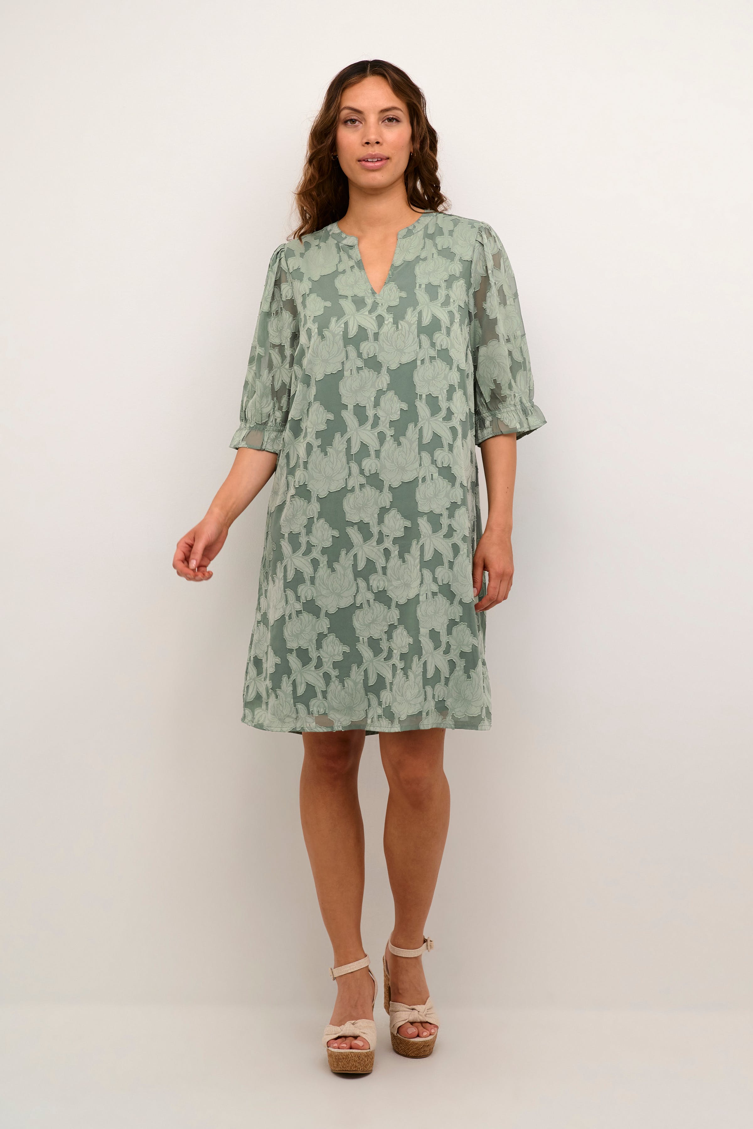 CRYana Kleid LOOKBOOK FRONT 10613286-176009