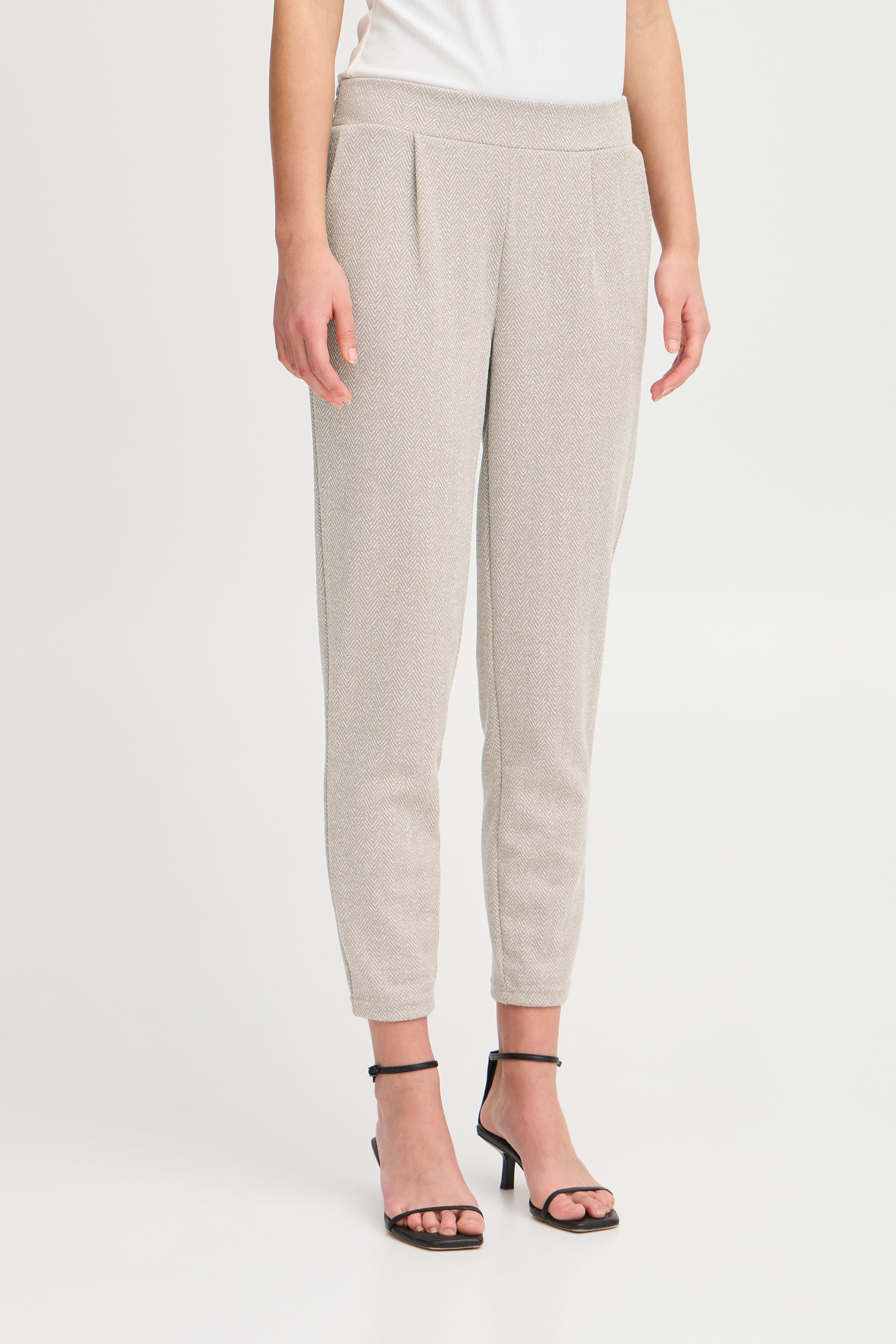 IHKATE JACQUARD Hose LOOKBOOK FRONT 20121601-204261