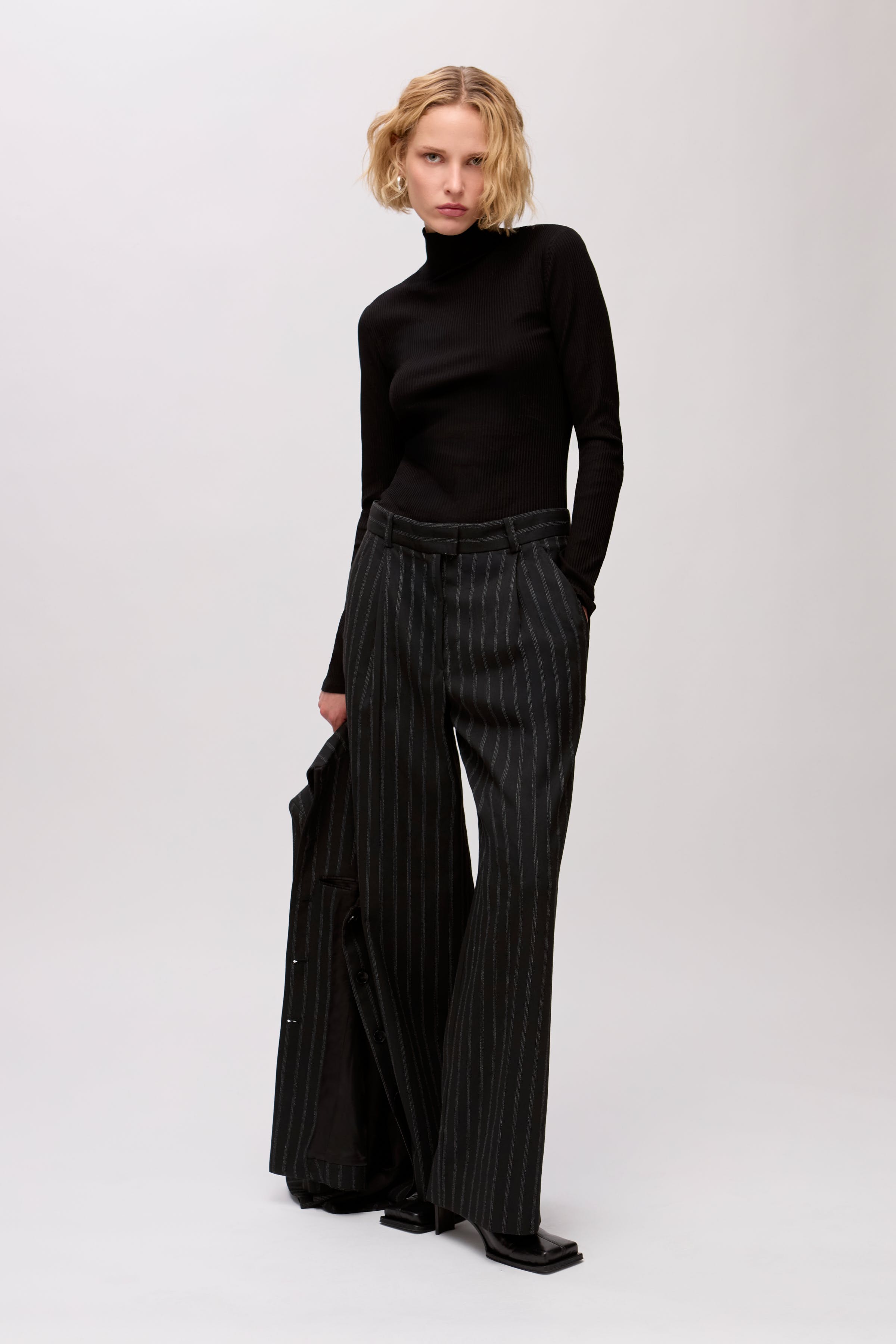 IOPedra Pants LOOKBOOK FRONT 30600011-MC2185