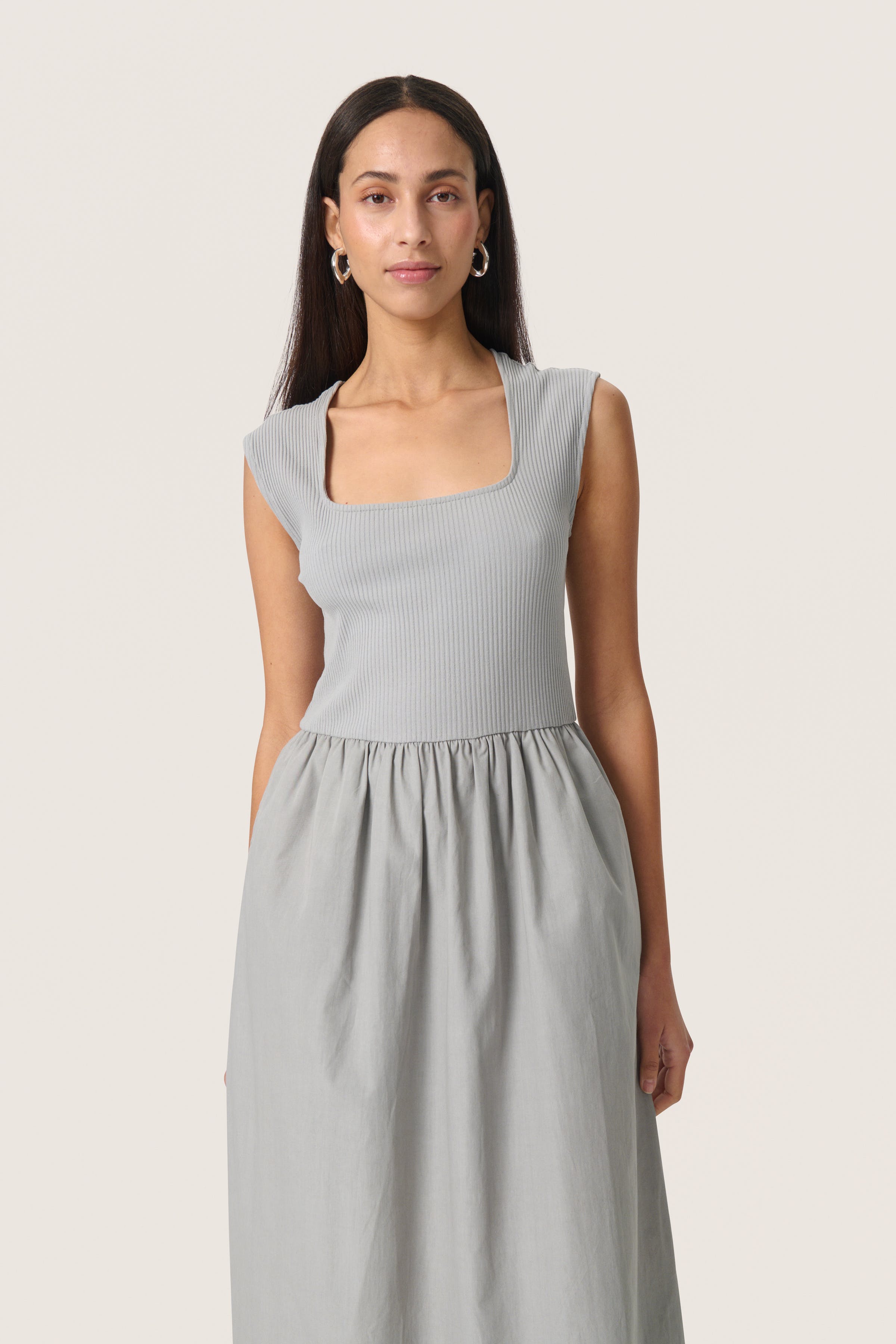 SLSimone Dress LOOKBOOK FRONT 30407490-175104