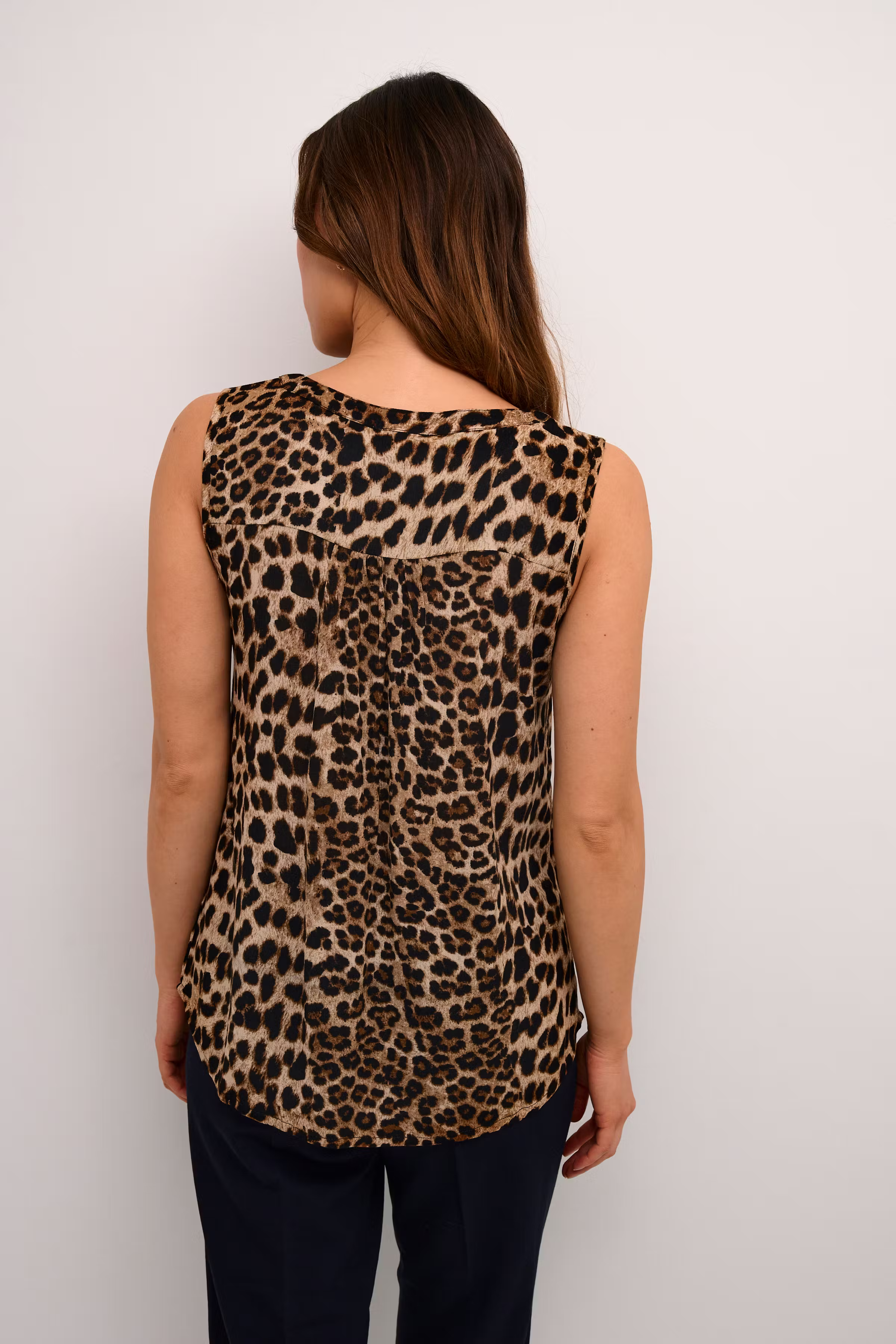 KAamber Leopard Top LOOKBOOK BACK 10508255-105798