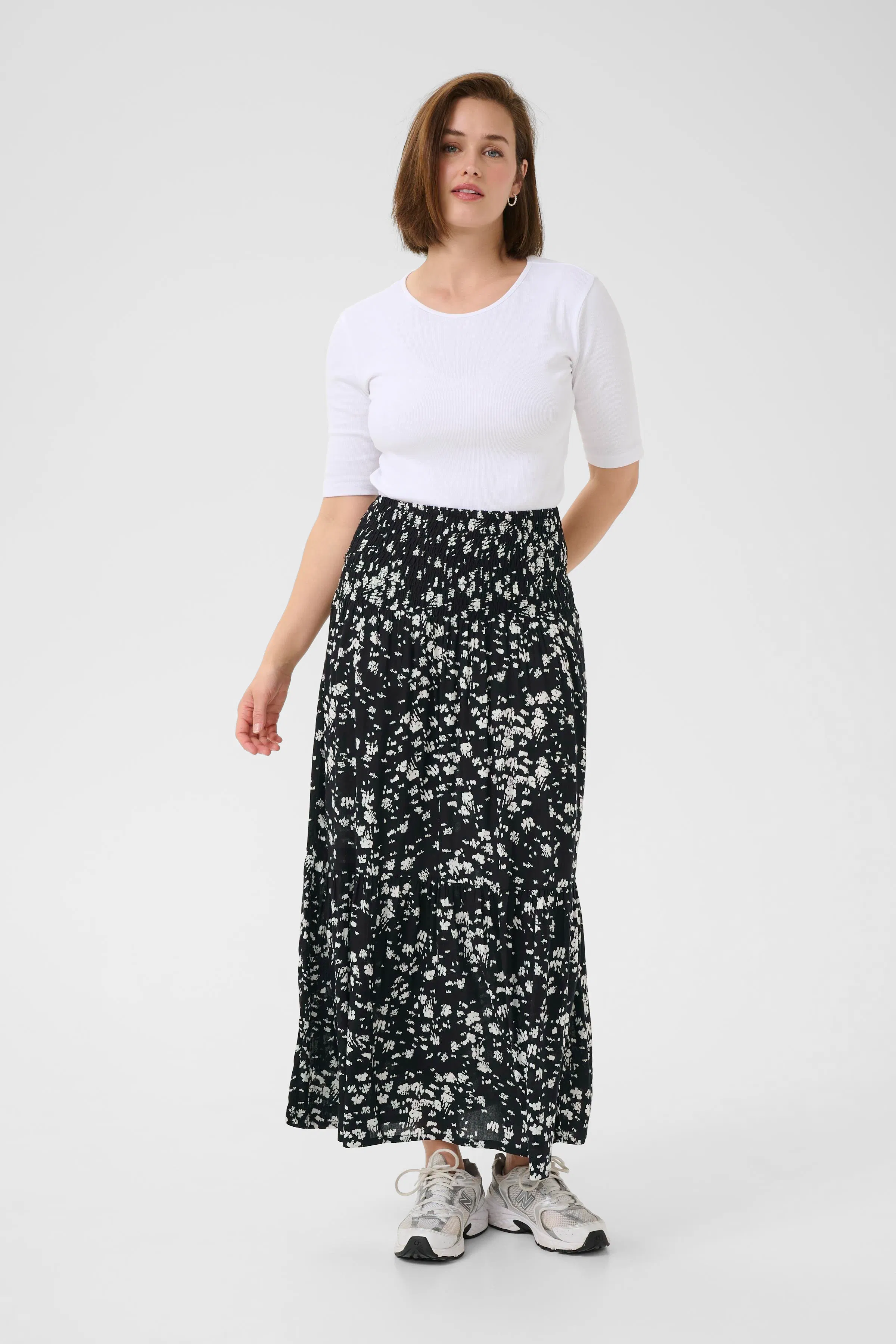 KAbeathe Skjørt LOOKBOOK FRONT 10510316-107908