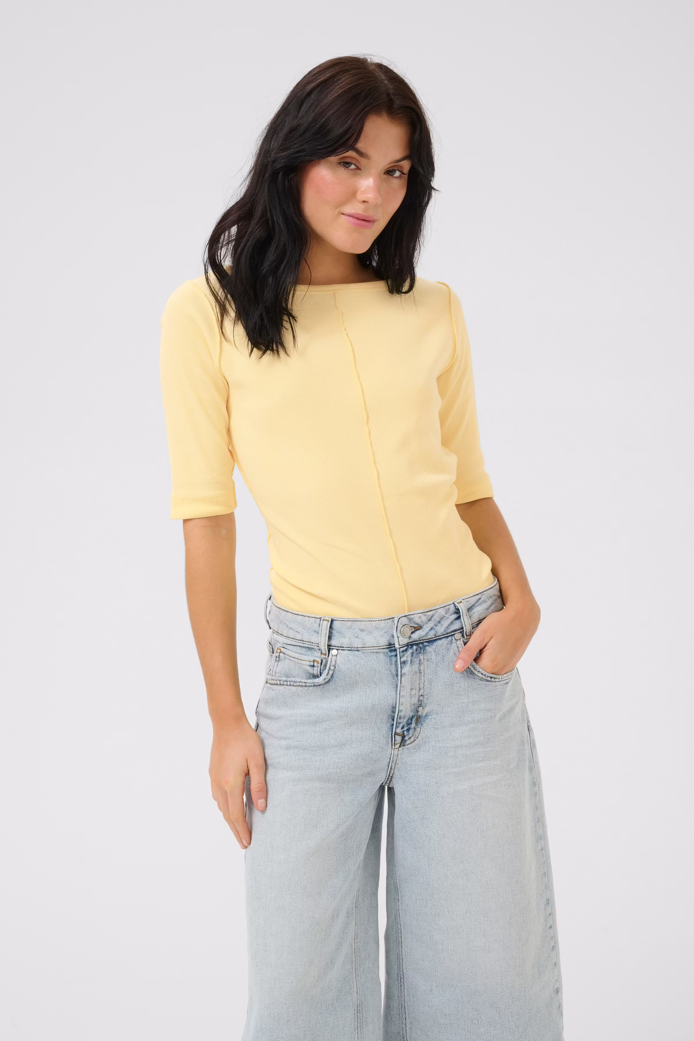 MandyMW T-shirt LOOKBOOK FRONT 10705169-120715