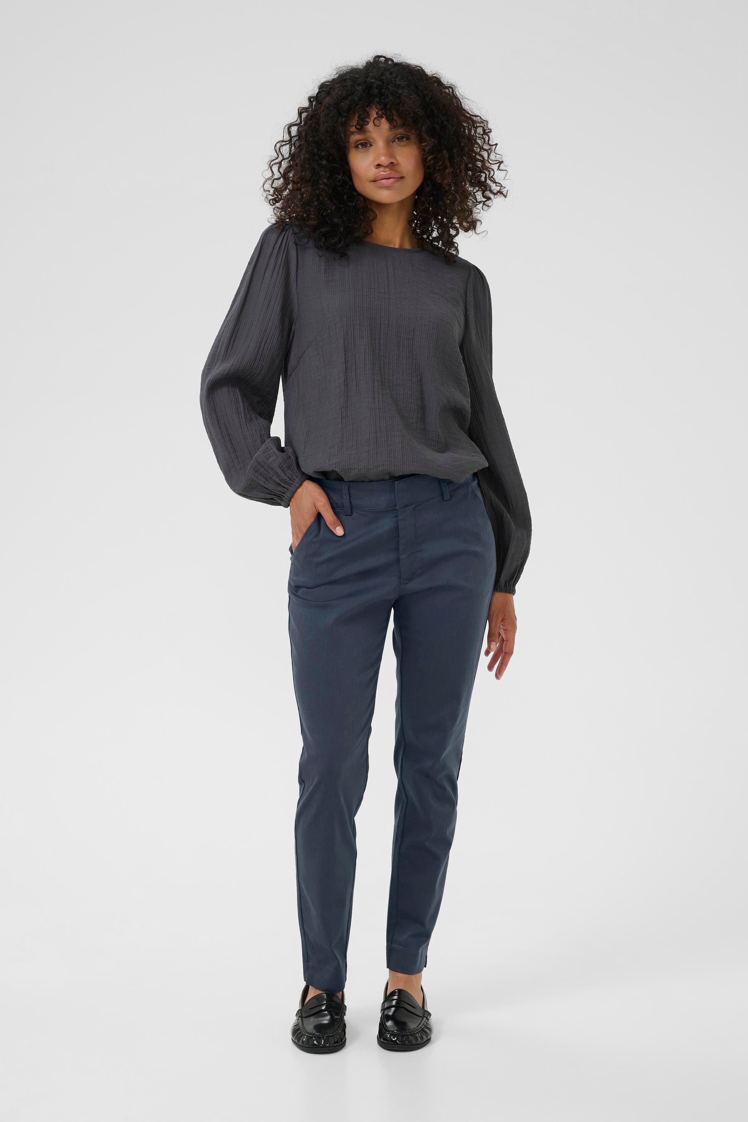 KAlea Trousers LOOKBOOK FRONT 10505191-190205