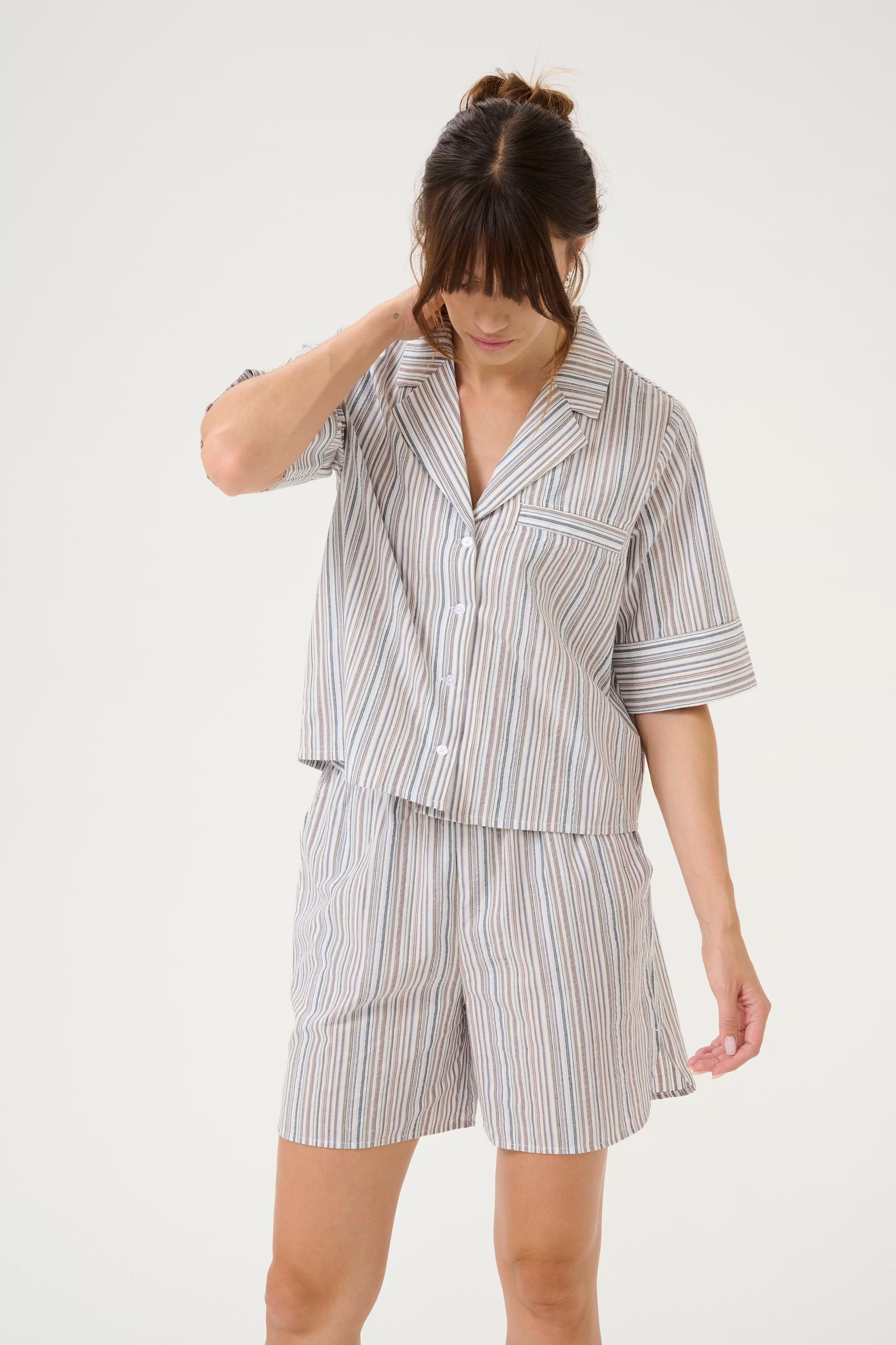 CUtwila Skjorte LOOKBOOK FRONT 50111821-107645