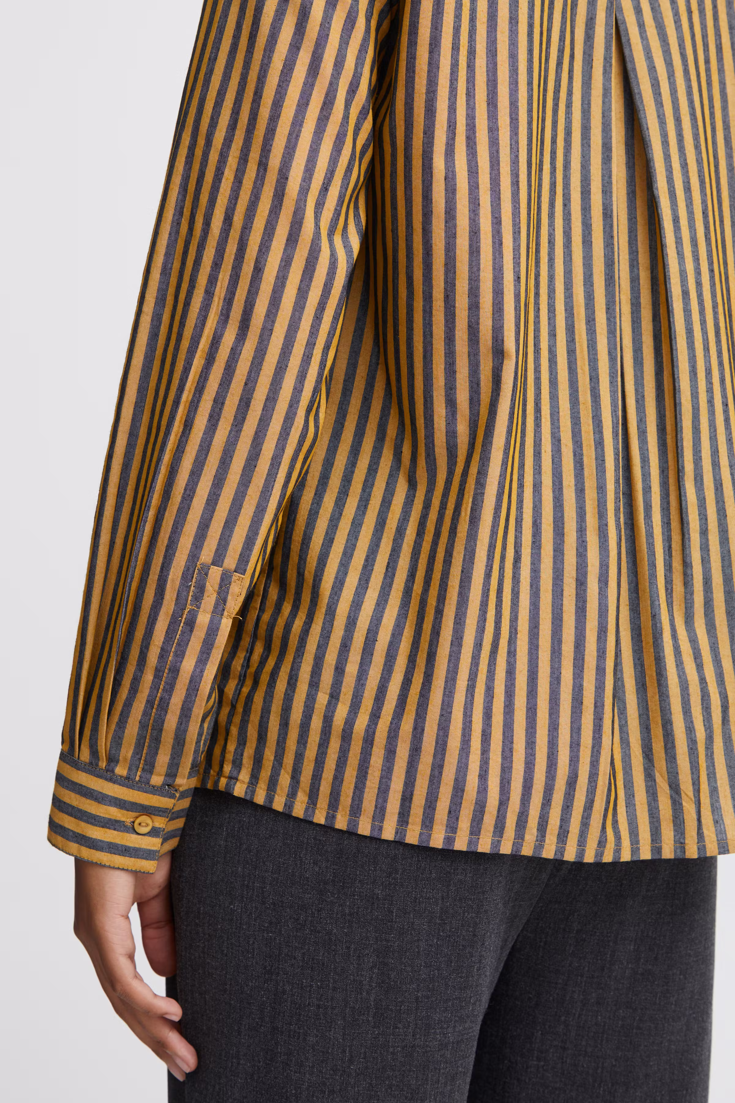 BYHETILA Skjorte LOOKBOOK DETAIL 20815257-203345