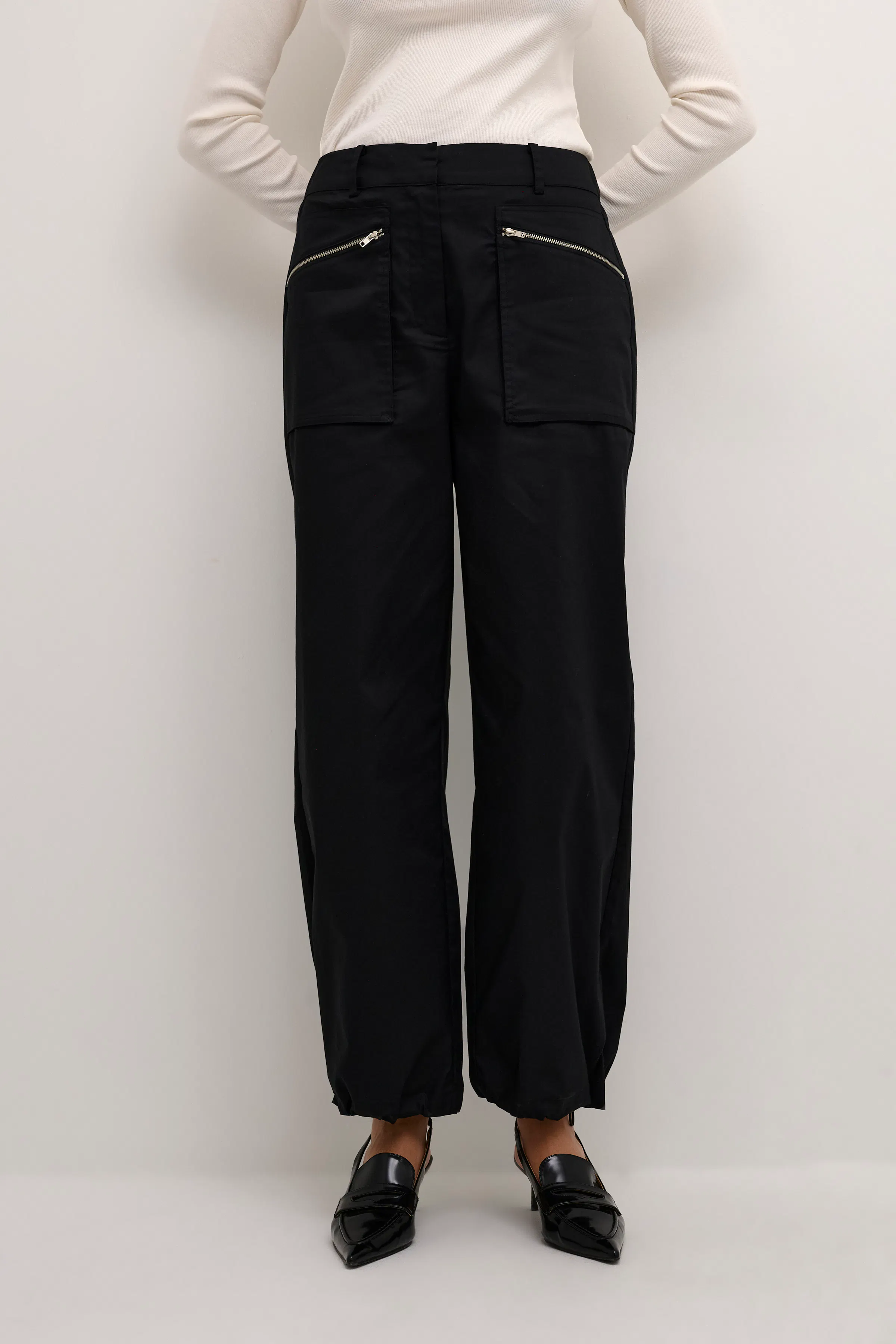 MaddieKB Bukser LOOKBOOK FRONT 10104748-194008