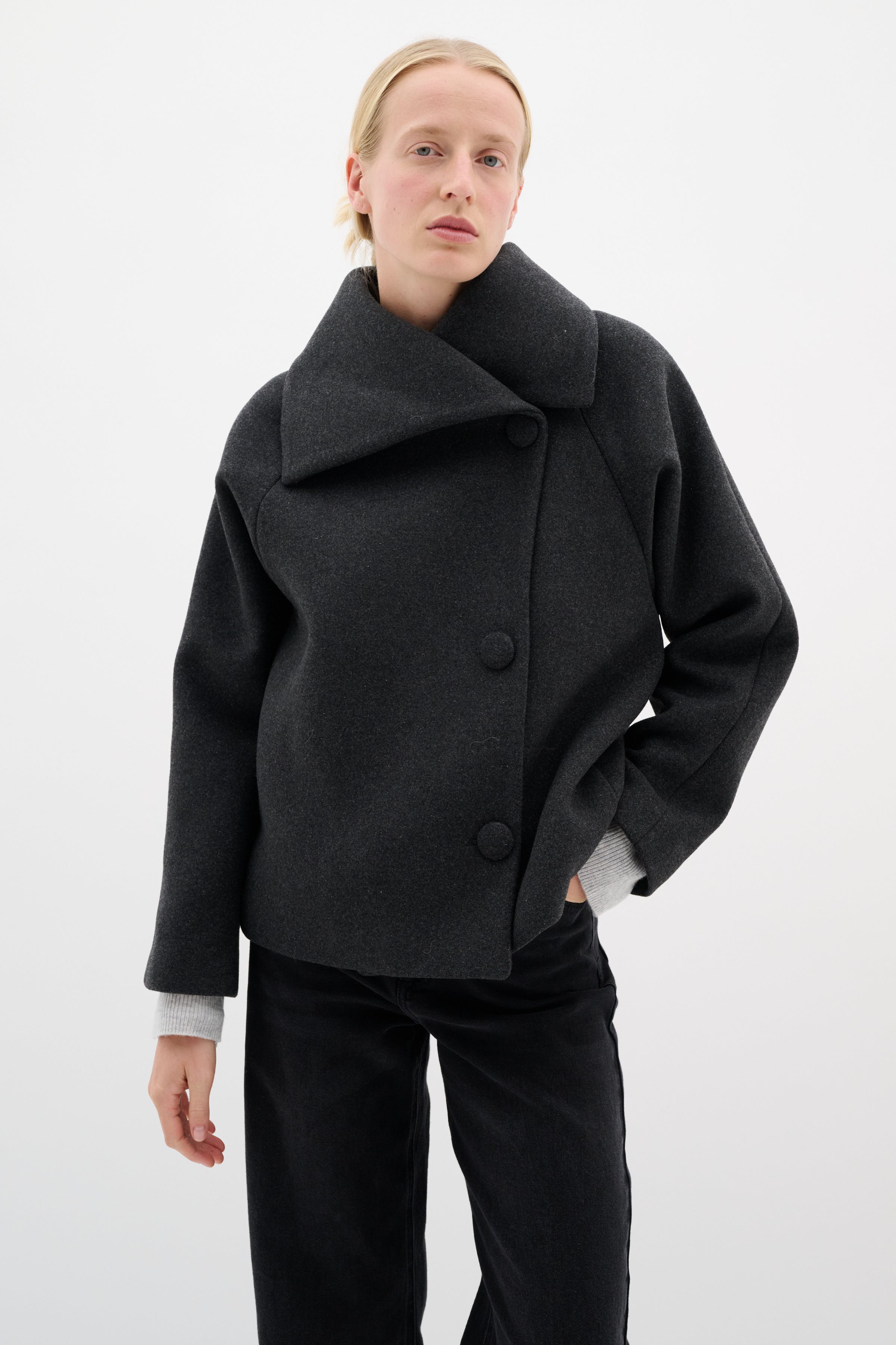 PerryIW Short Kåpe LOOKBOOK FRONT 30110807-300596