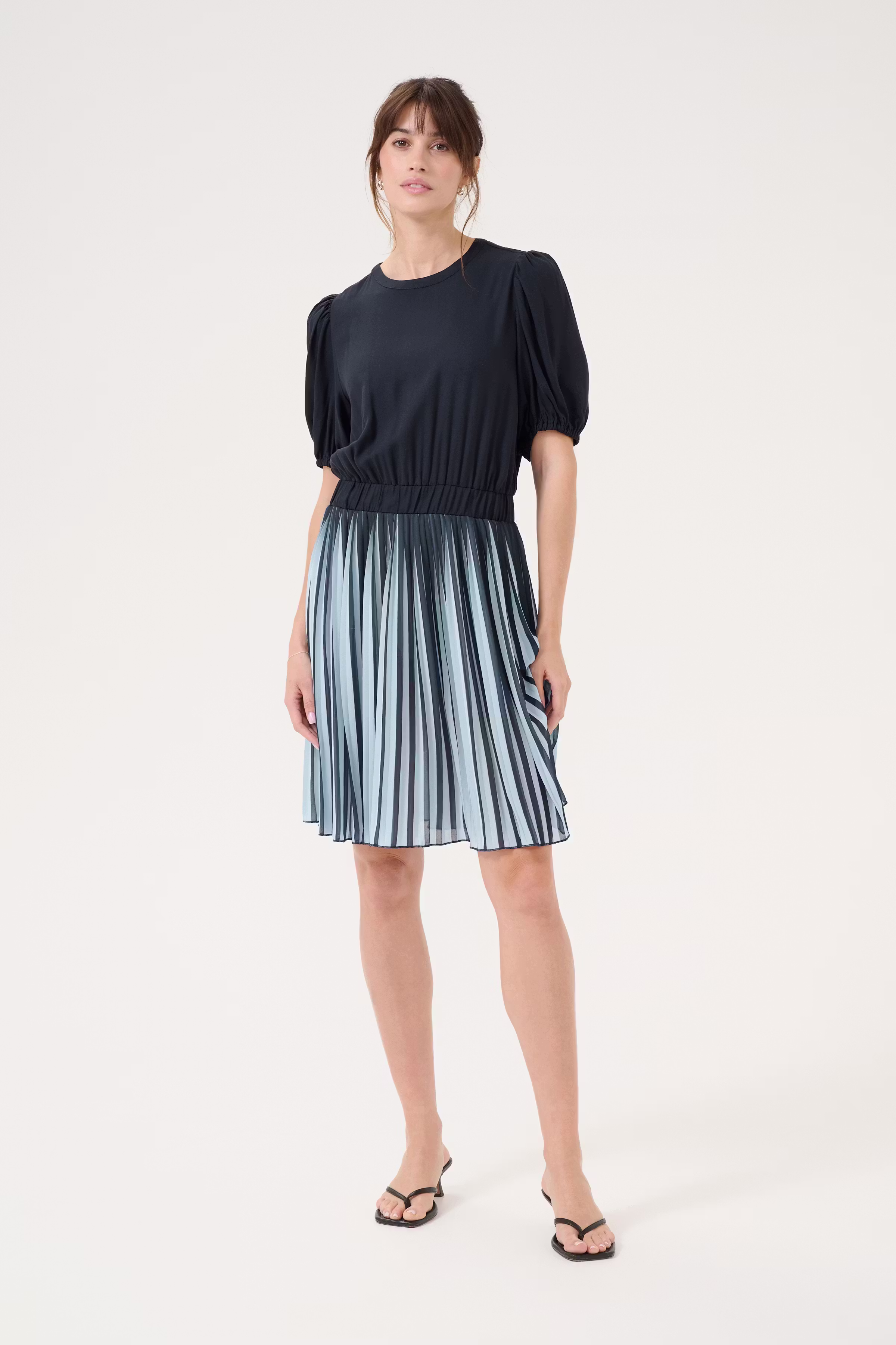 CUcain Kjole LOOKBOOK FRONT 50111647-194011