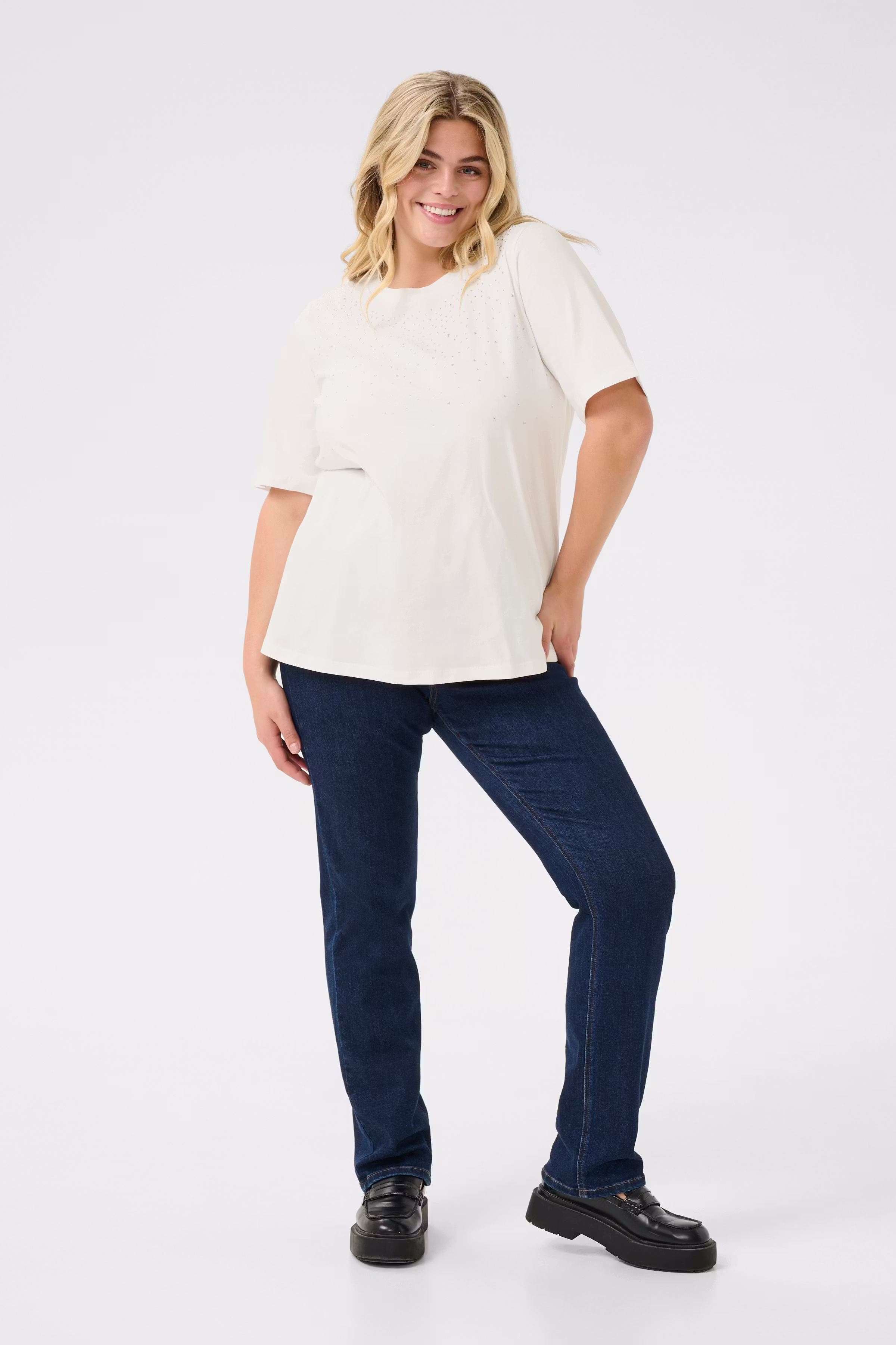 KCmerisa T-shirt LOOKBOOK FRONT 10583066-110602