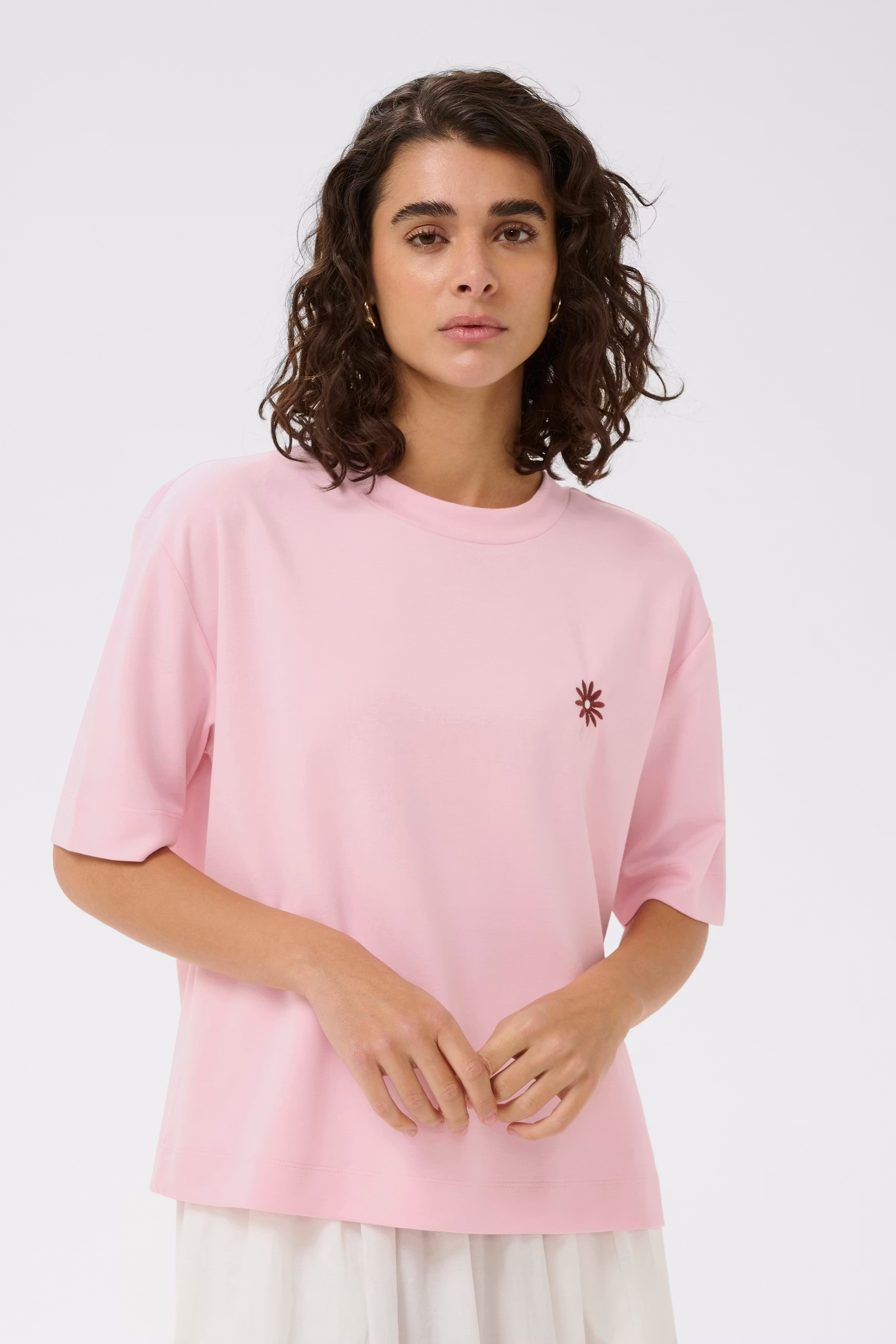 KAannie T-shirt LOOKBOOK FRONT 10511796-132807