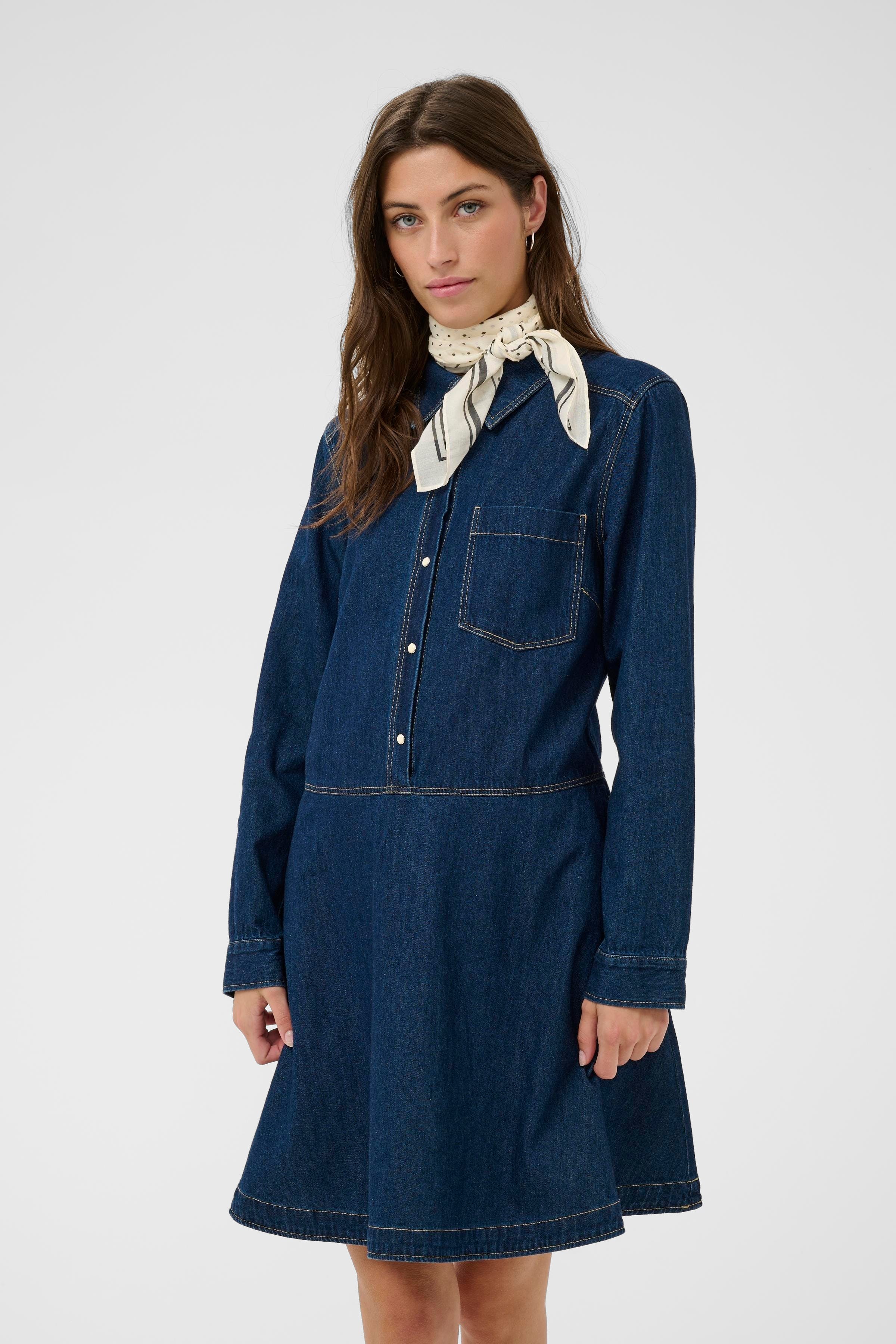 PhiPW Tuch LOOKBOOK FRONT 30309304-304809