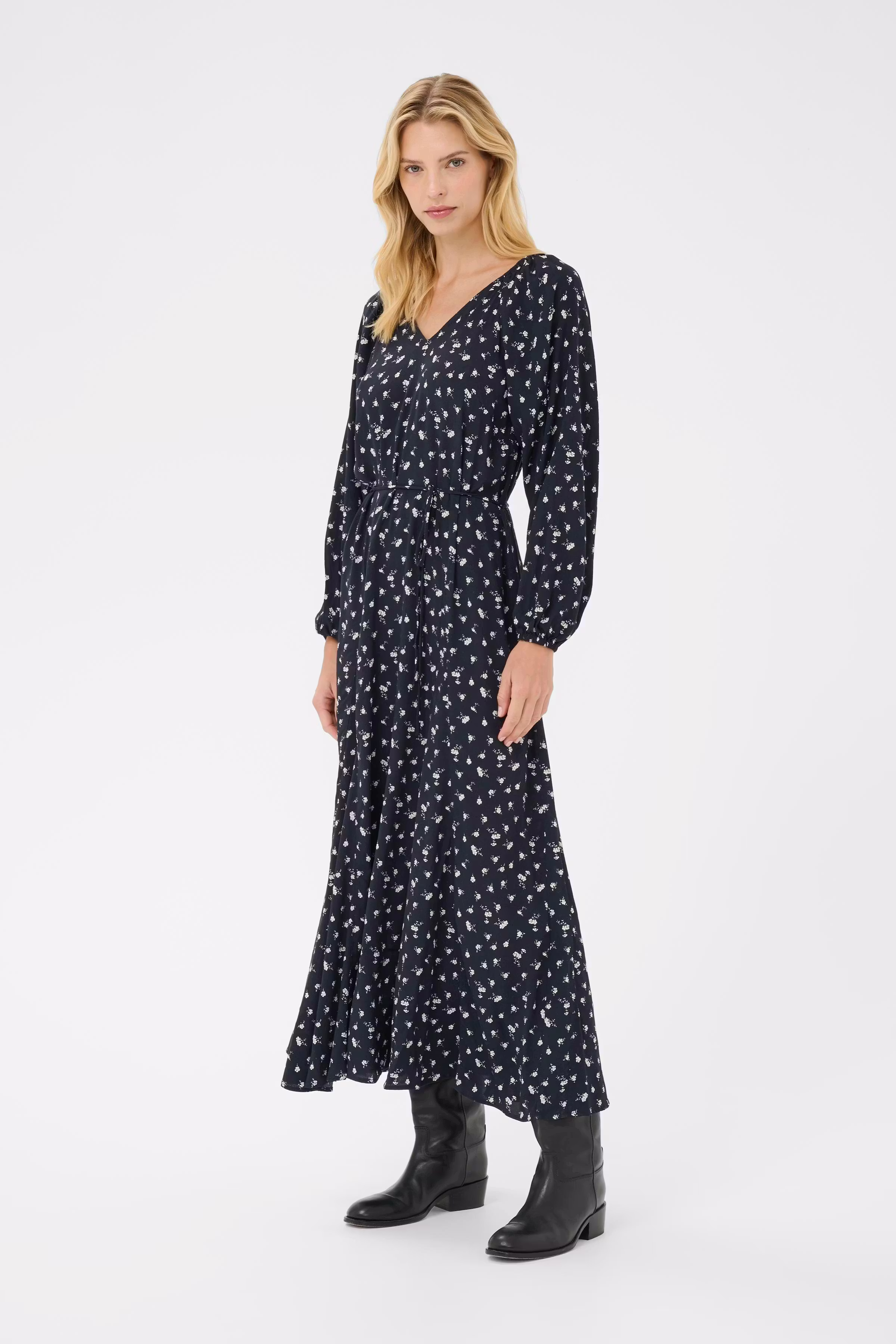 RosalinePW Dress LOOKBOOK FRONT 30310621-305016