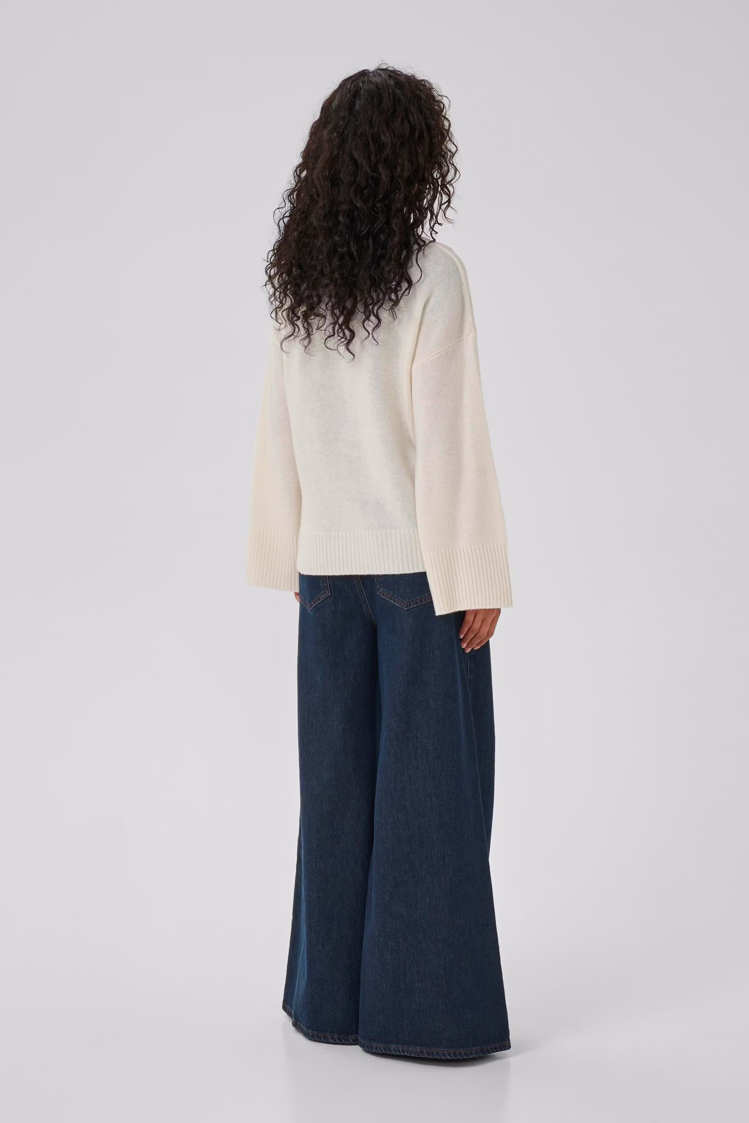 HuxiMW Pullover LOOKBOOK BACK 10705282-110602