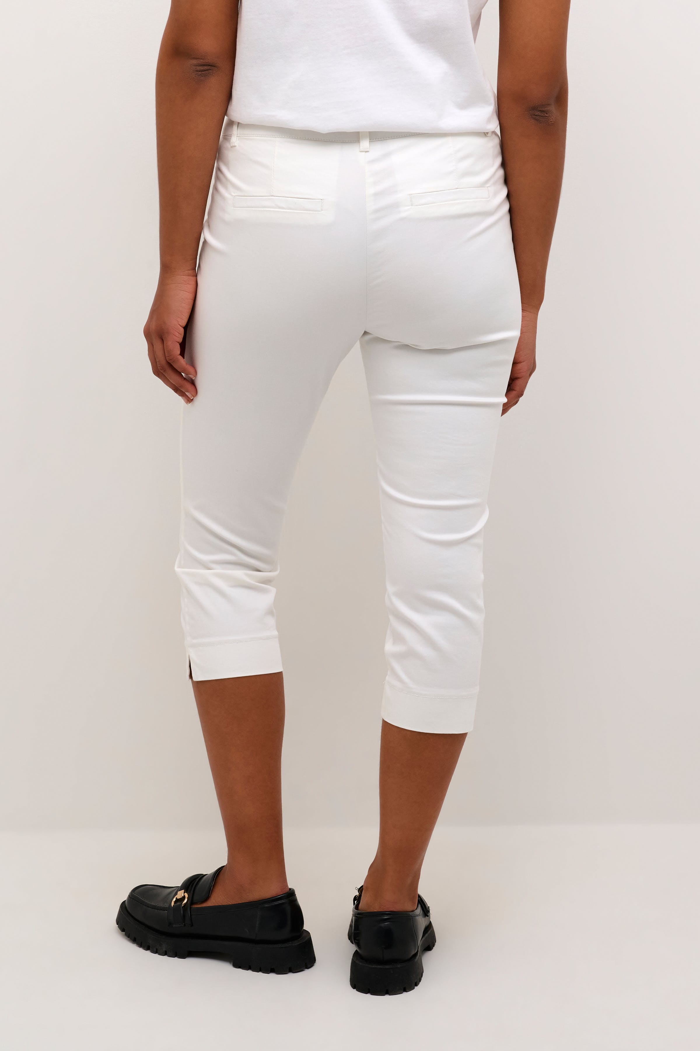 KAlea Capri Trousers LOOKBOOK BACK 10506815-110602