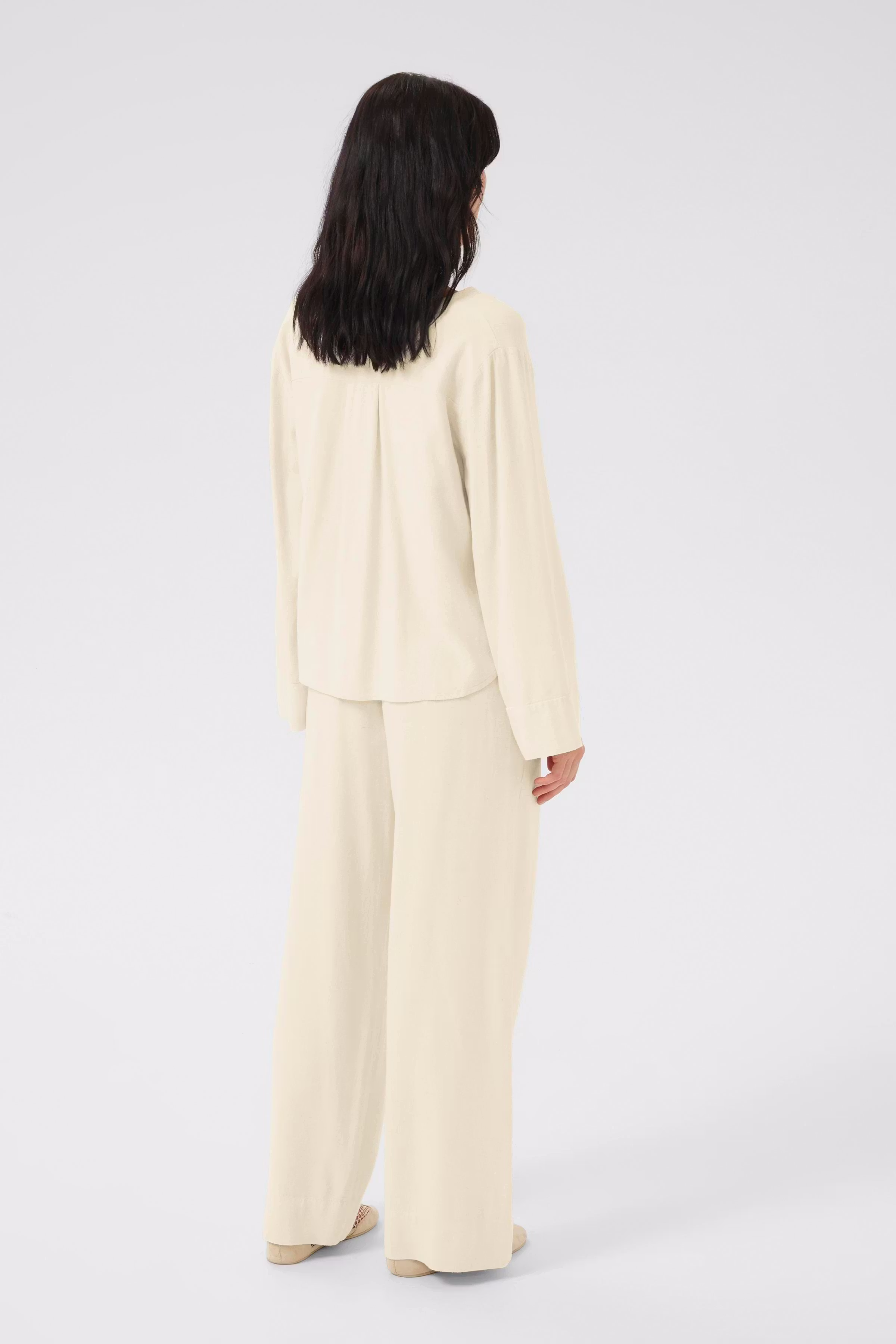 DiasMW Linen Blouse LOOKBOOK BACK 10704714-1243011