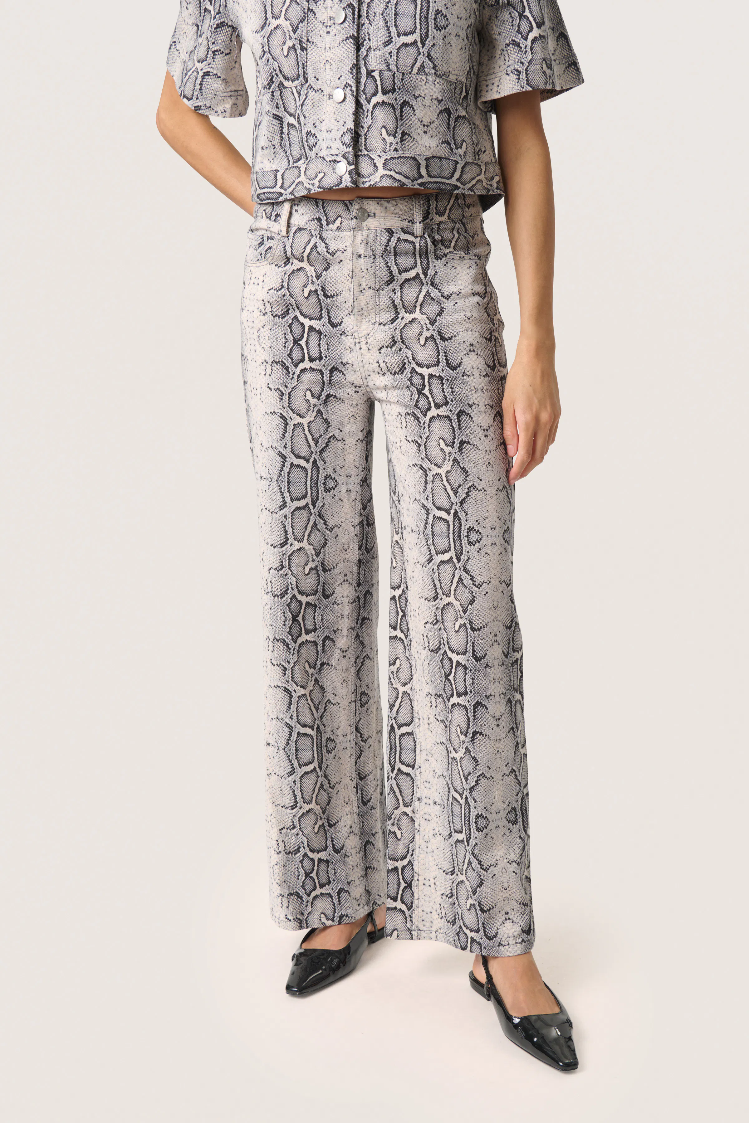SLSandja Jeans LOOKBOOK FRONT 30408332-303725