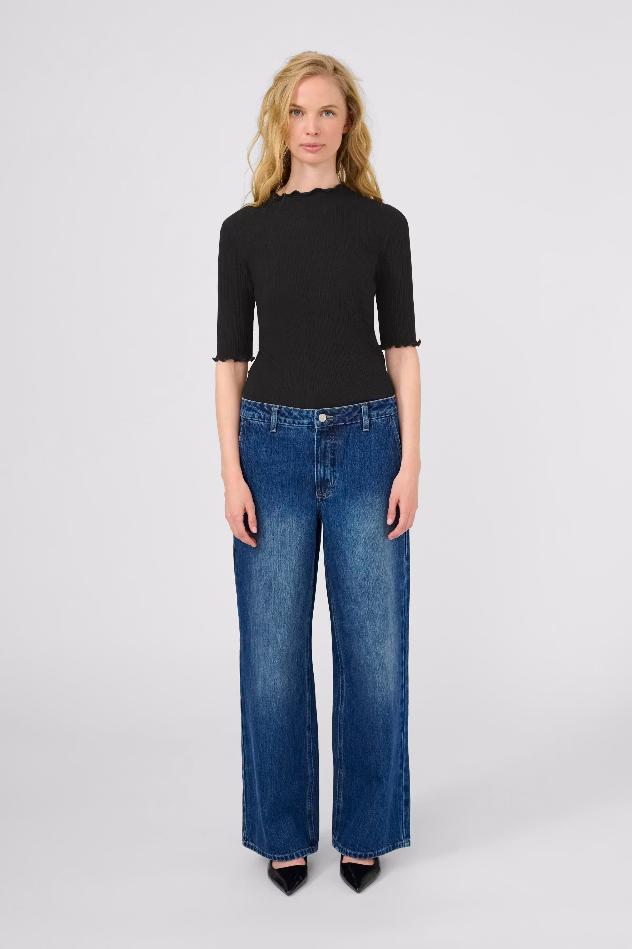 CandaceKB T-shirt LOOKBOOK FRONT 10103315-194008