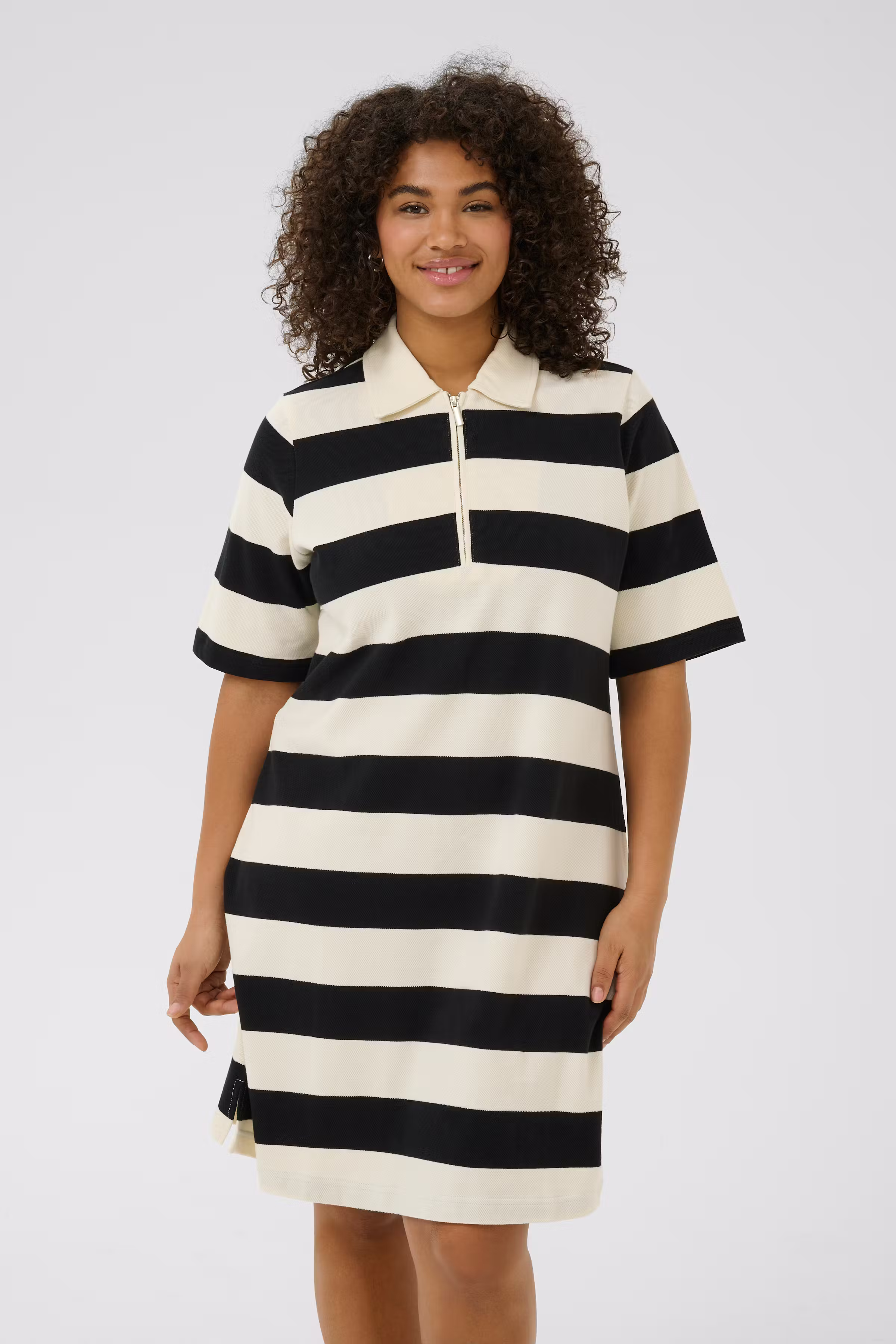 KCpicana Robe LOOKBOOK FRONT 10583524-108071