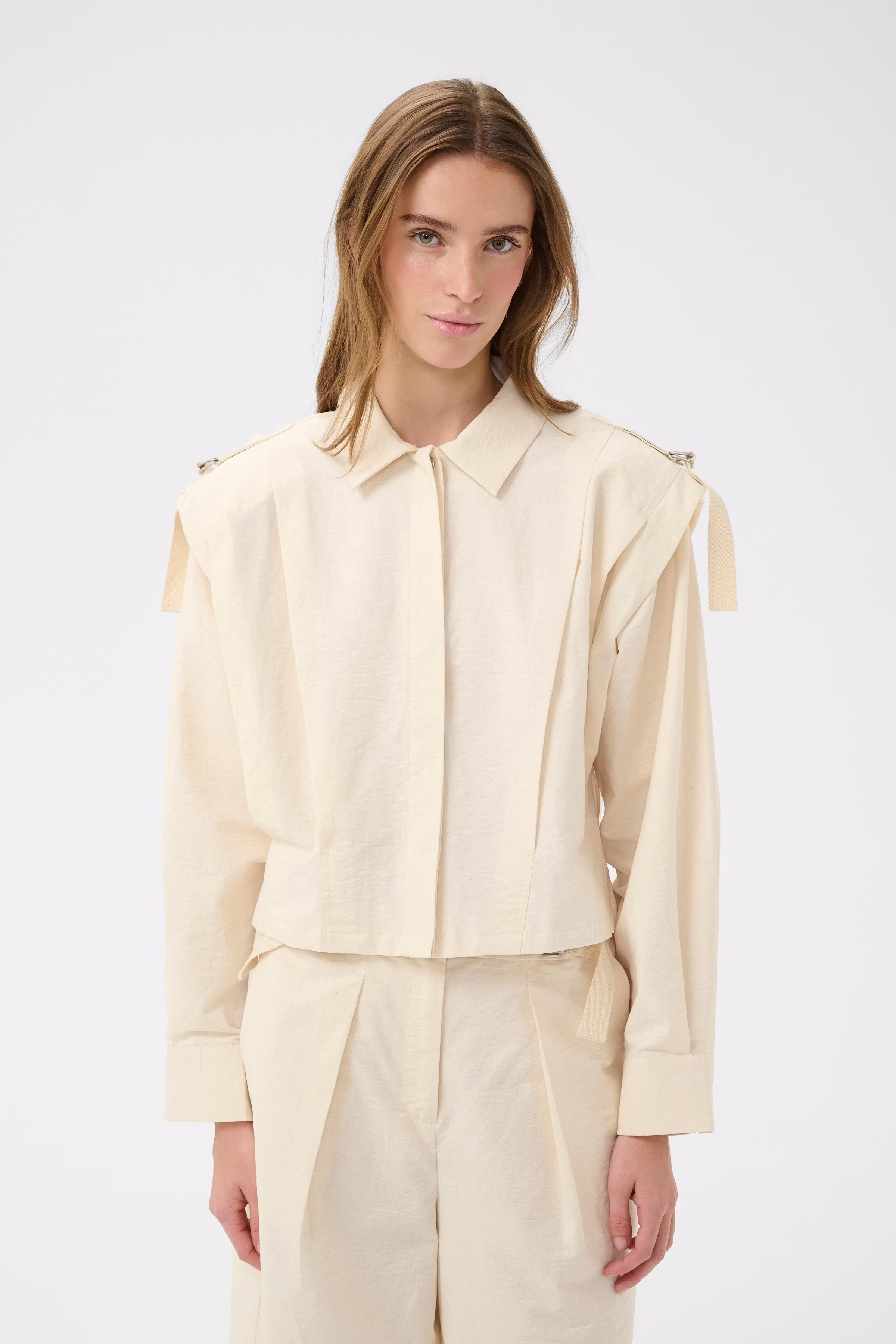 KBFalka Shirt LOOKBOOK FRONT 10105928-110103