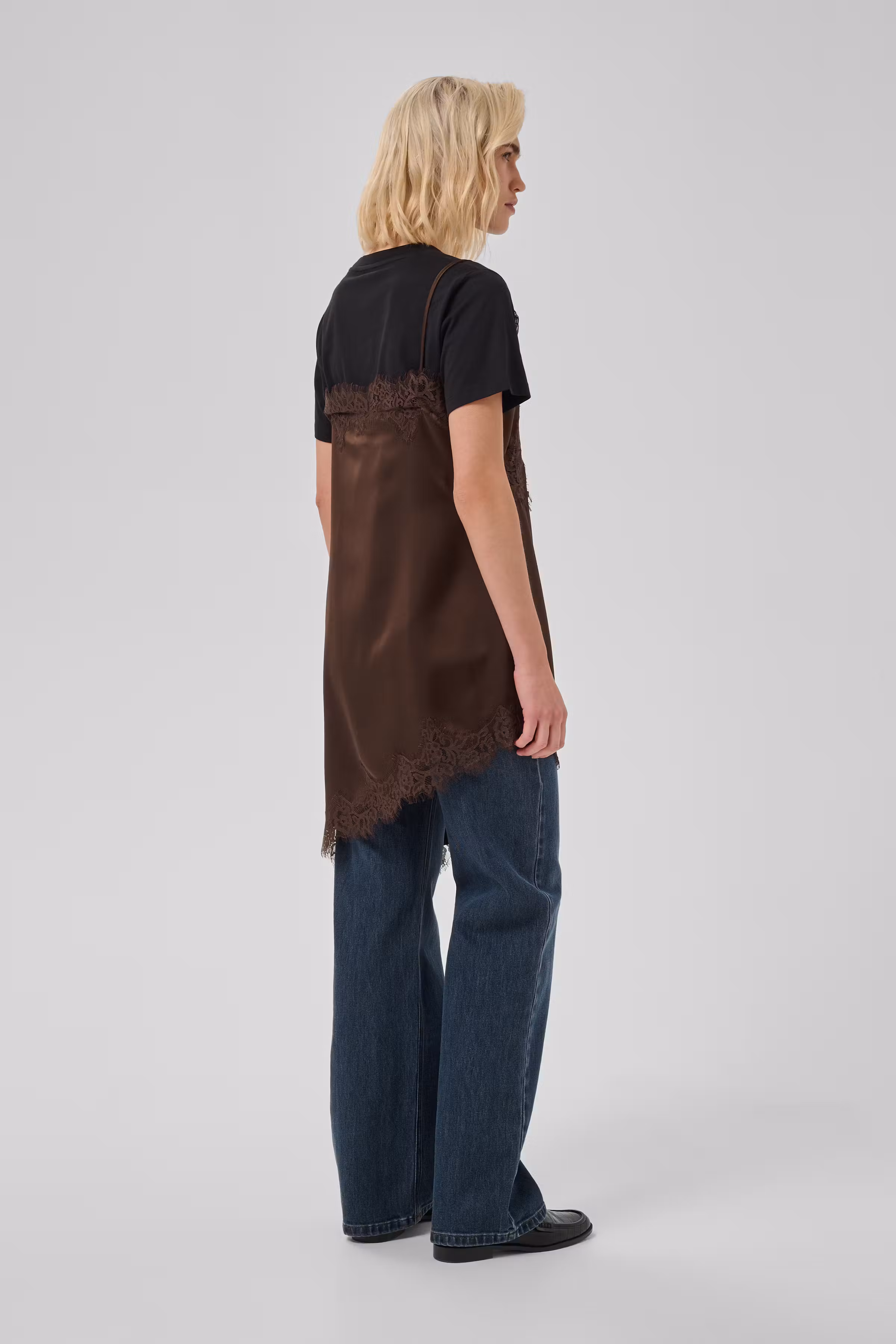 MWBrenda Spetsklänning LOOKBOOK BACK 10705656-109345