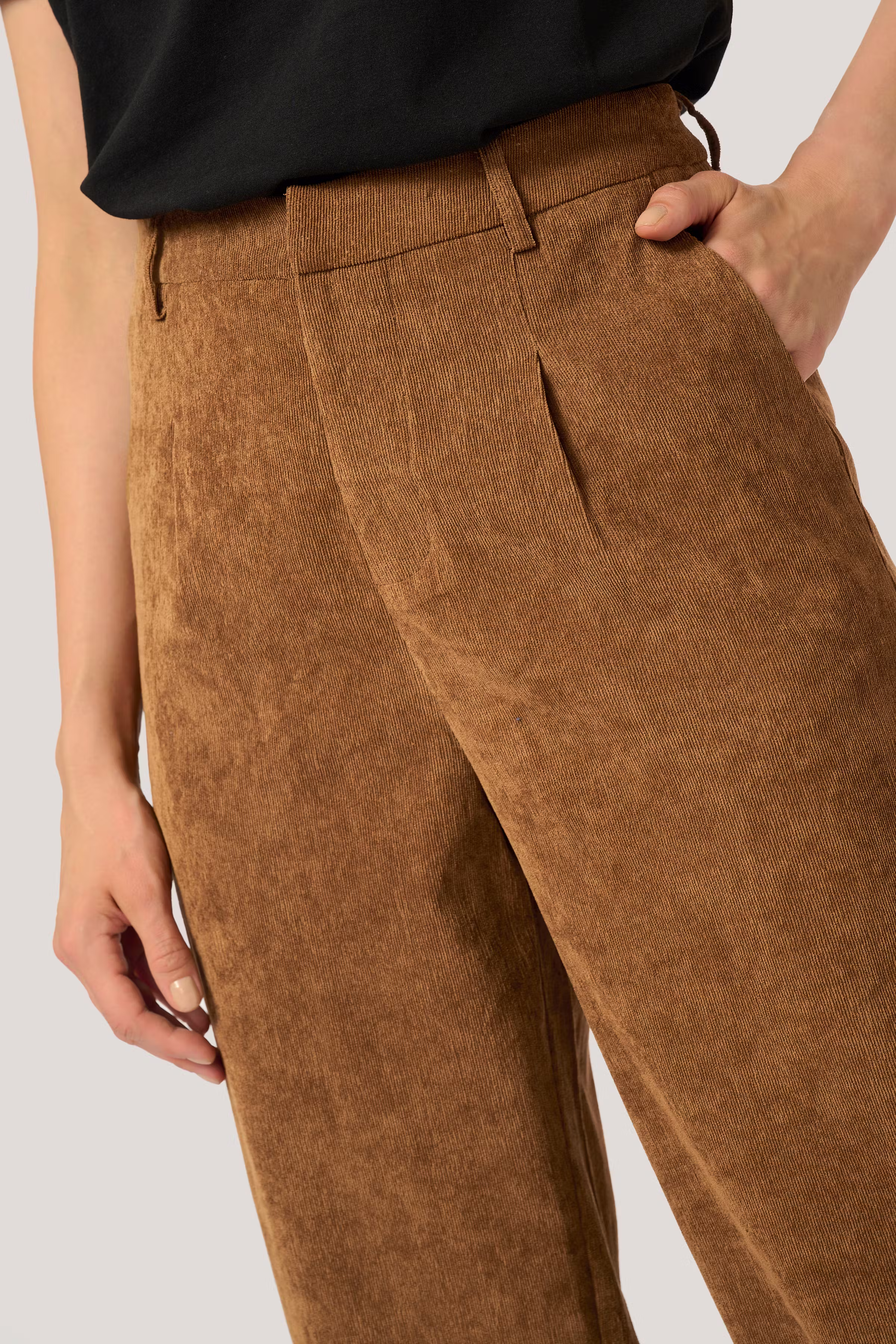 KAvera Trousers LOOKBOOK DETAIL 10509216-181031
