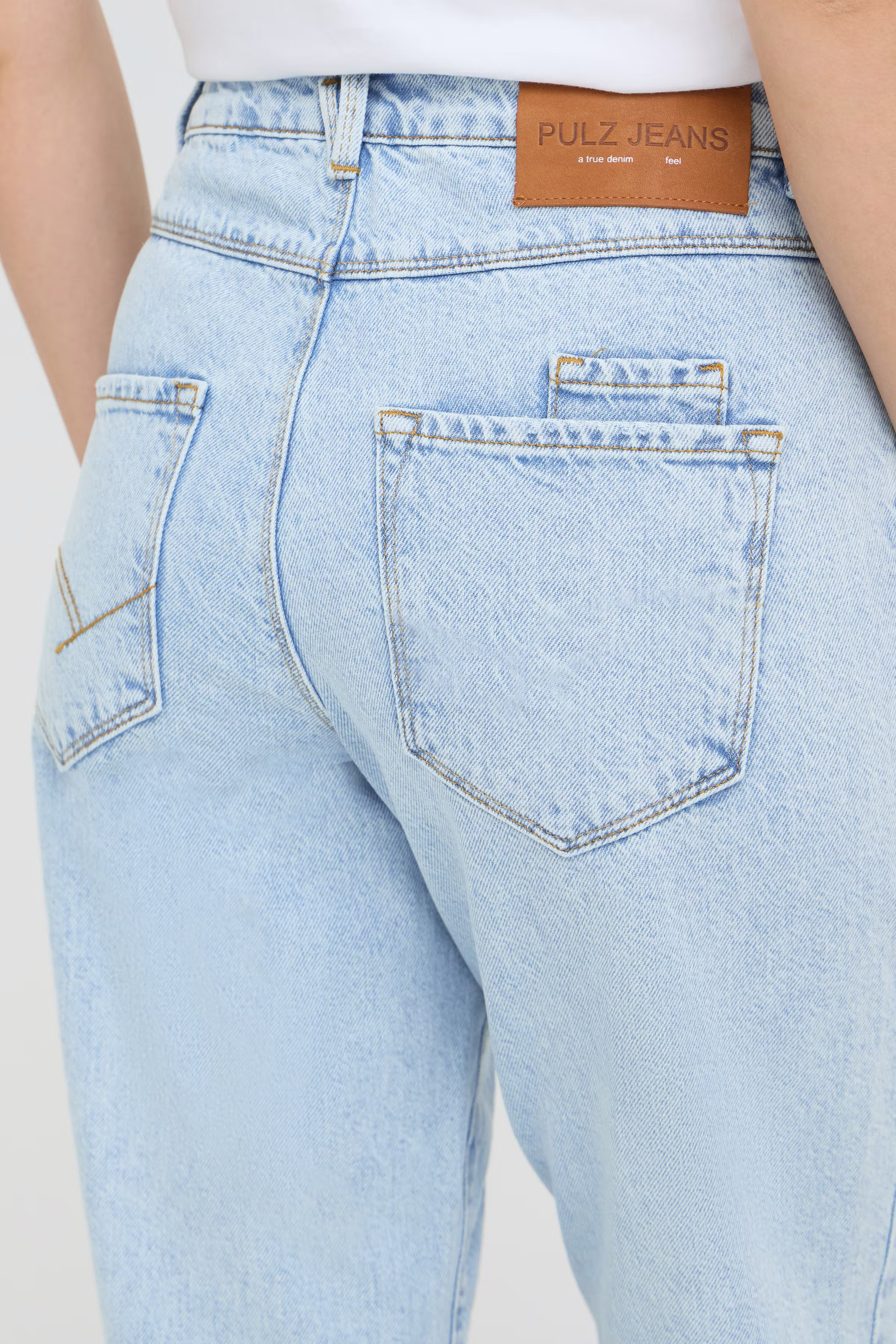 PZWHITNEY UHW Jeans, Ankl, Tapered Leg LOOKBOOK DETAIL 50208815-200008