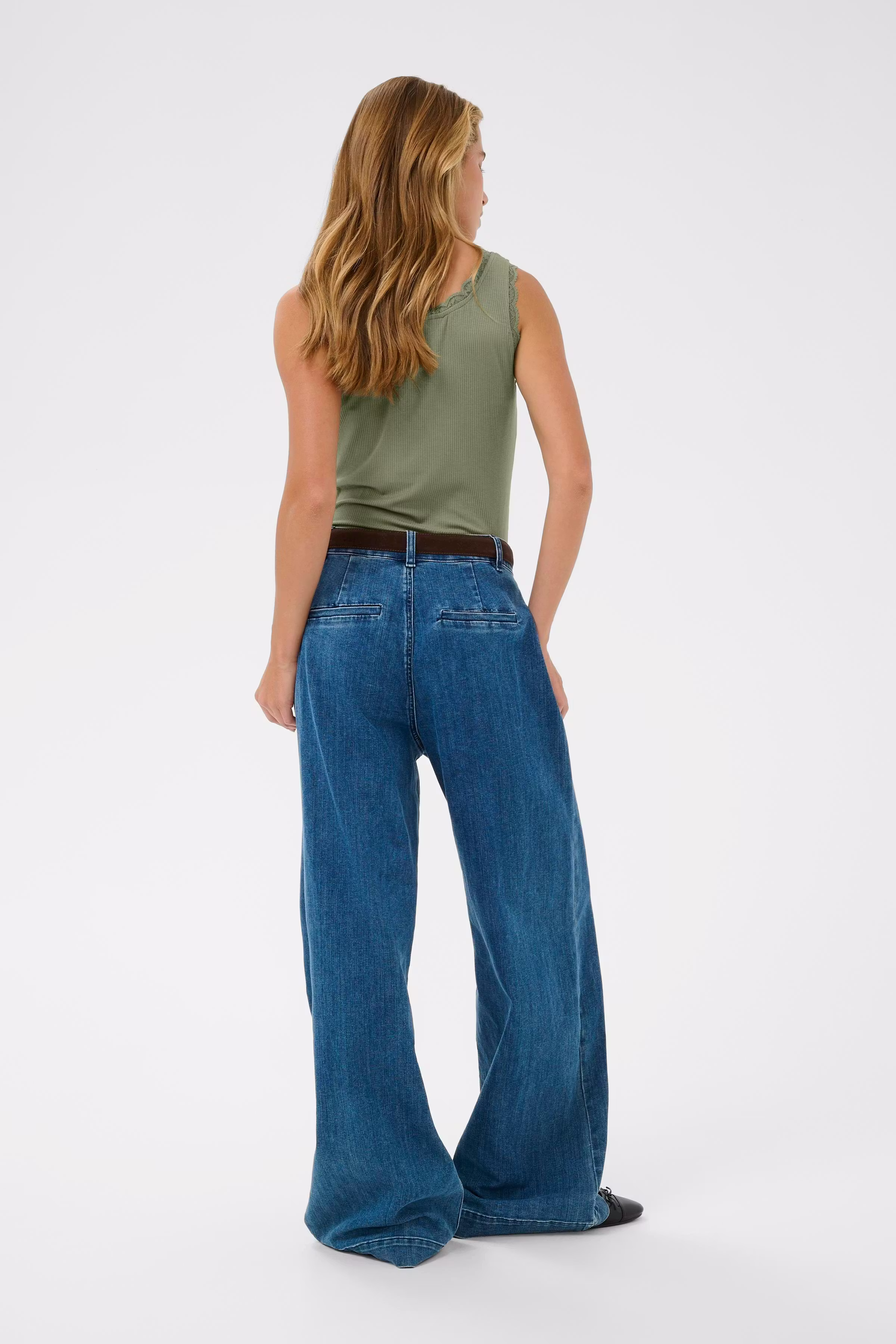 KAomi Top LOOKBOOK BACK 10510143-176212