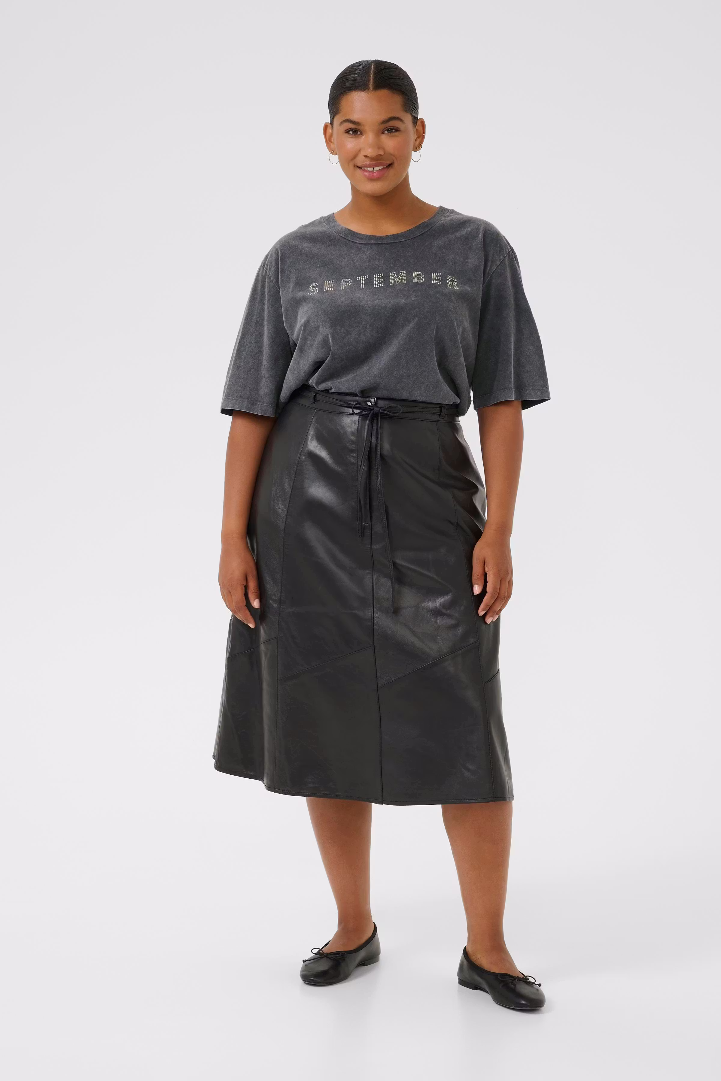 KCserina T-shirt LOOKBOOK FRONT 10583679-108323