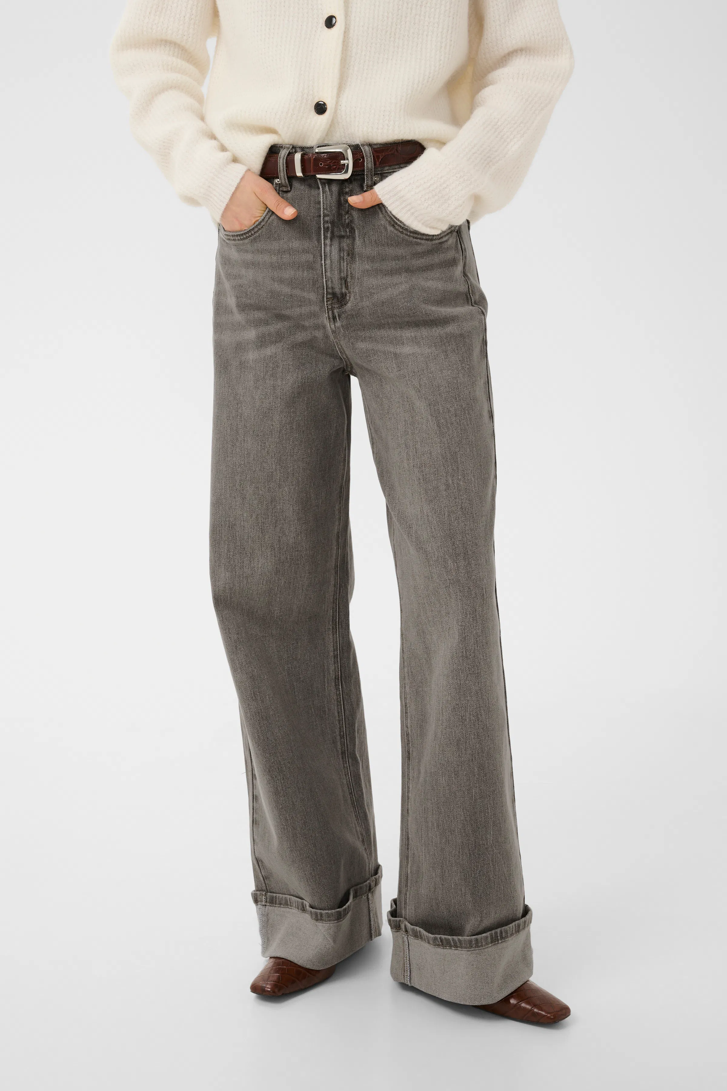 ZolinaGZ Jeans in washed mid blue cotton