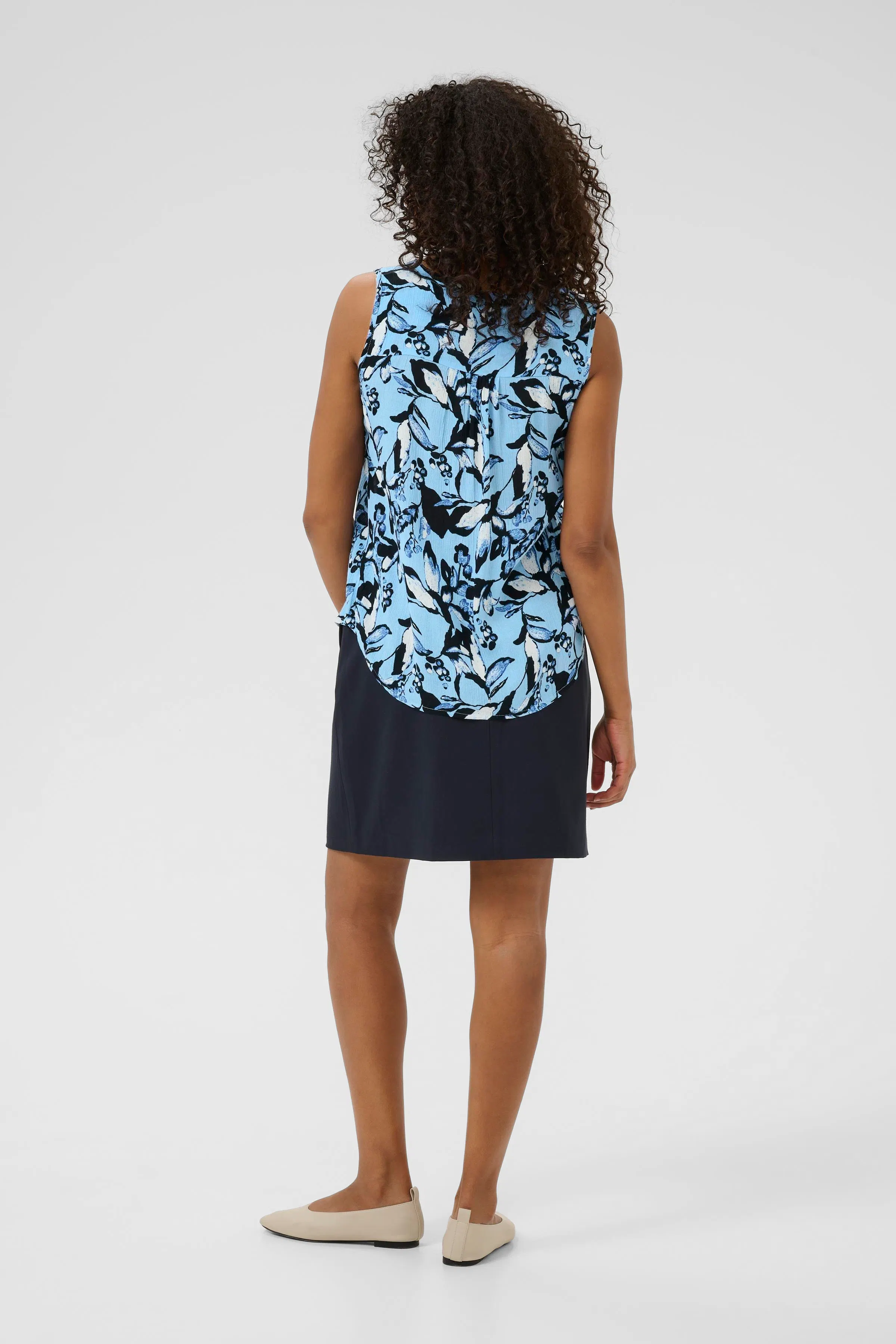KAamber Top LOOKBOOK BACK 10508255-107938