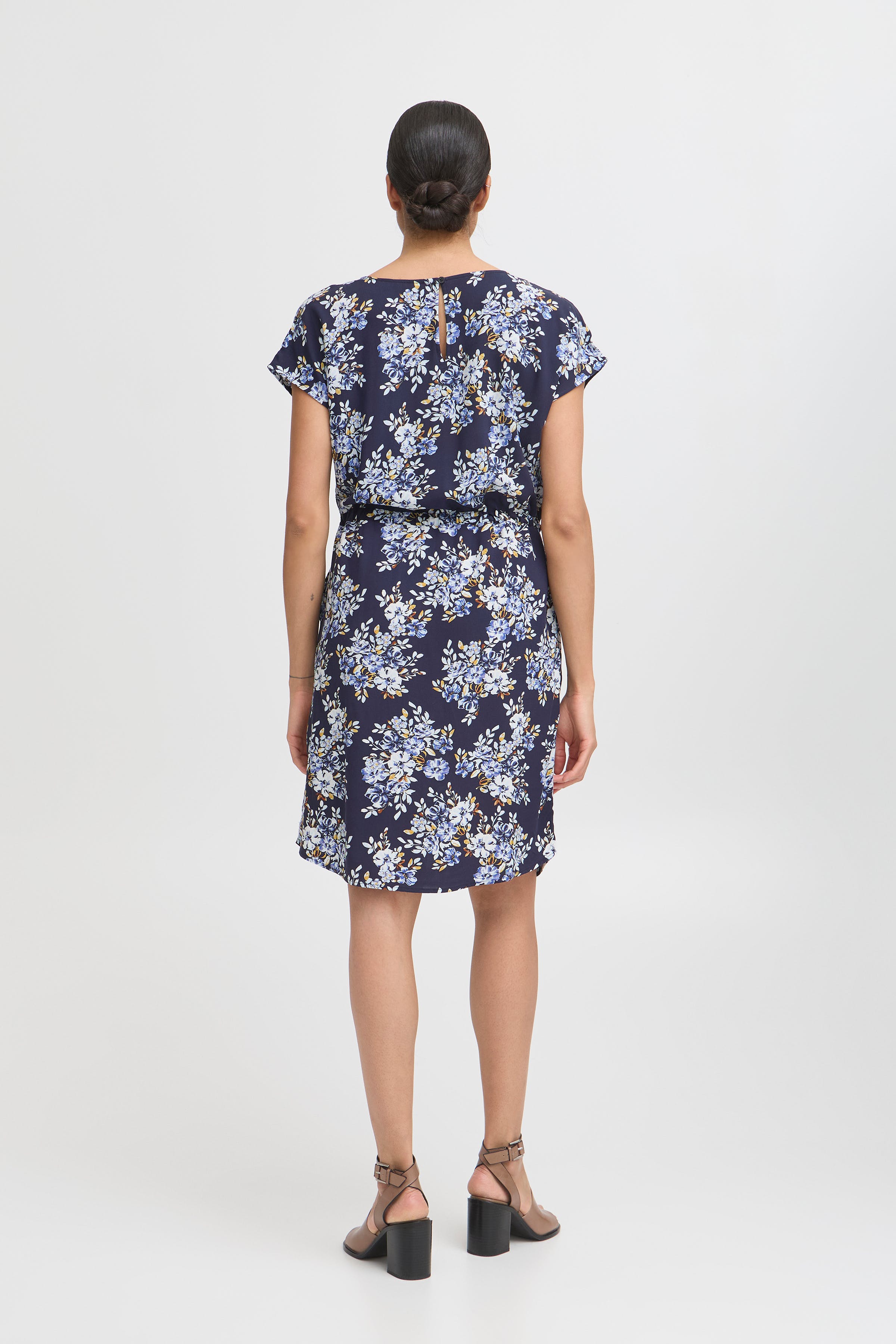 BYMMJOELLA Dress LOOKBOOK BACK 20811226-204600