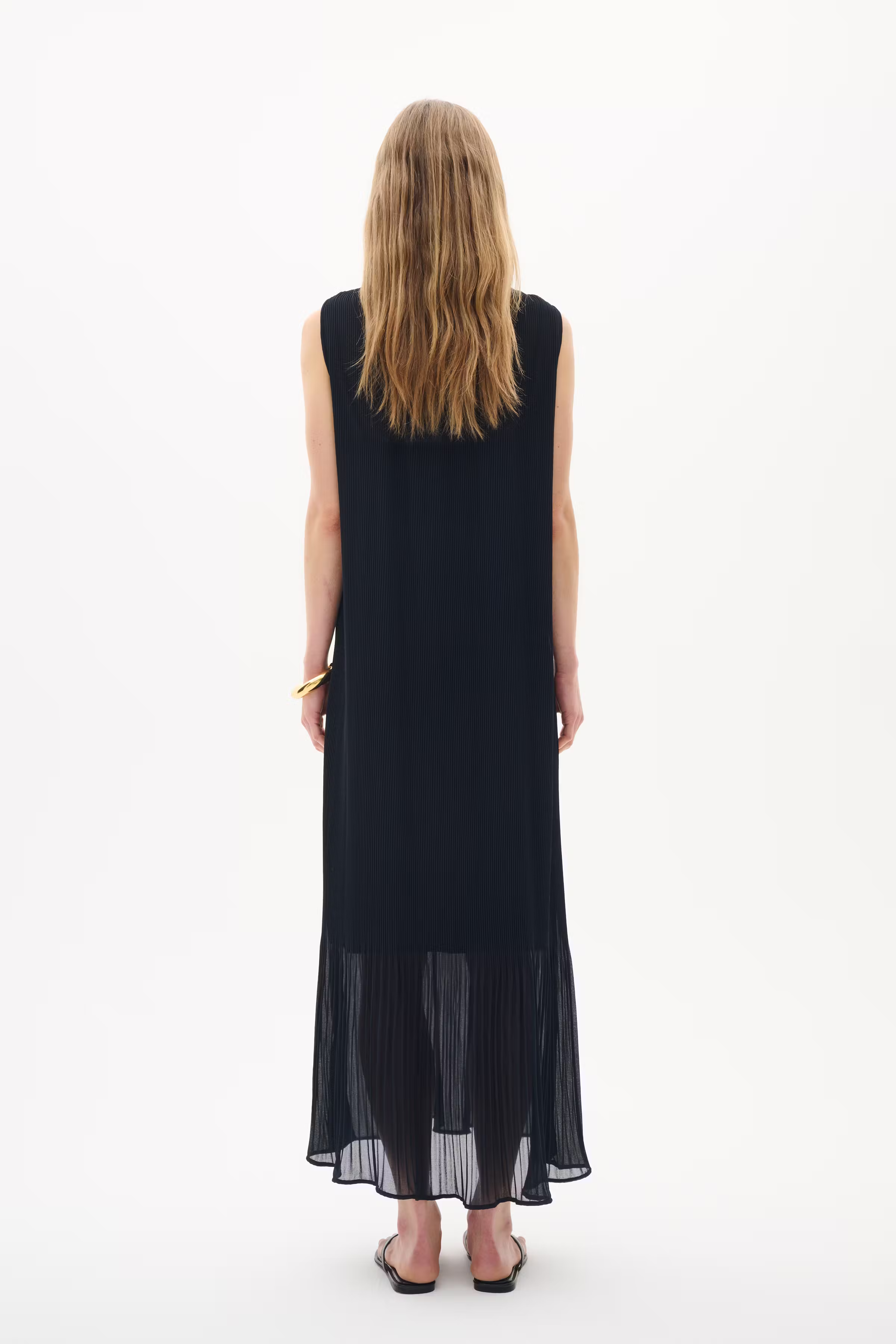 FinleyIW Kjole LOOKBOOK BACK 30110426-300005