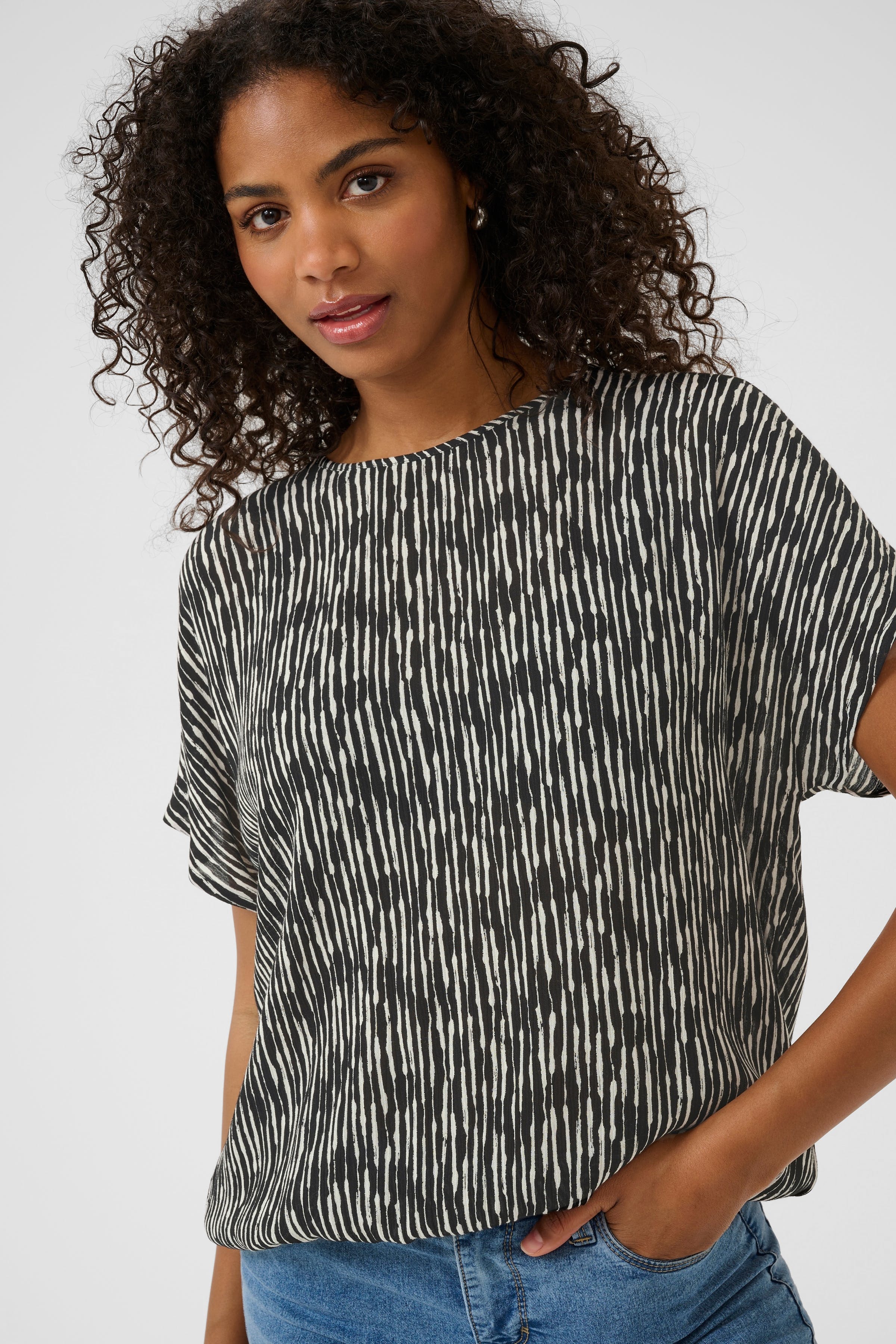 KAamber Blouse LOOKBOOK DETAIL 10508257-107944