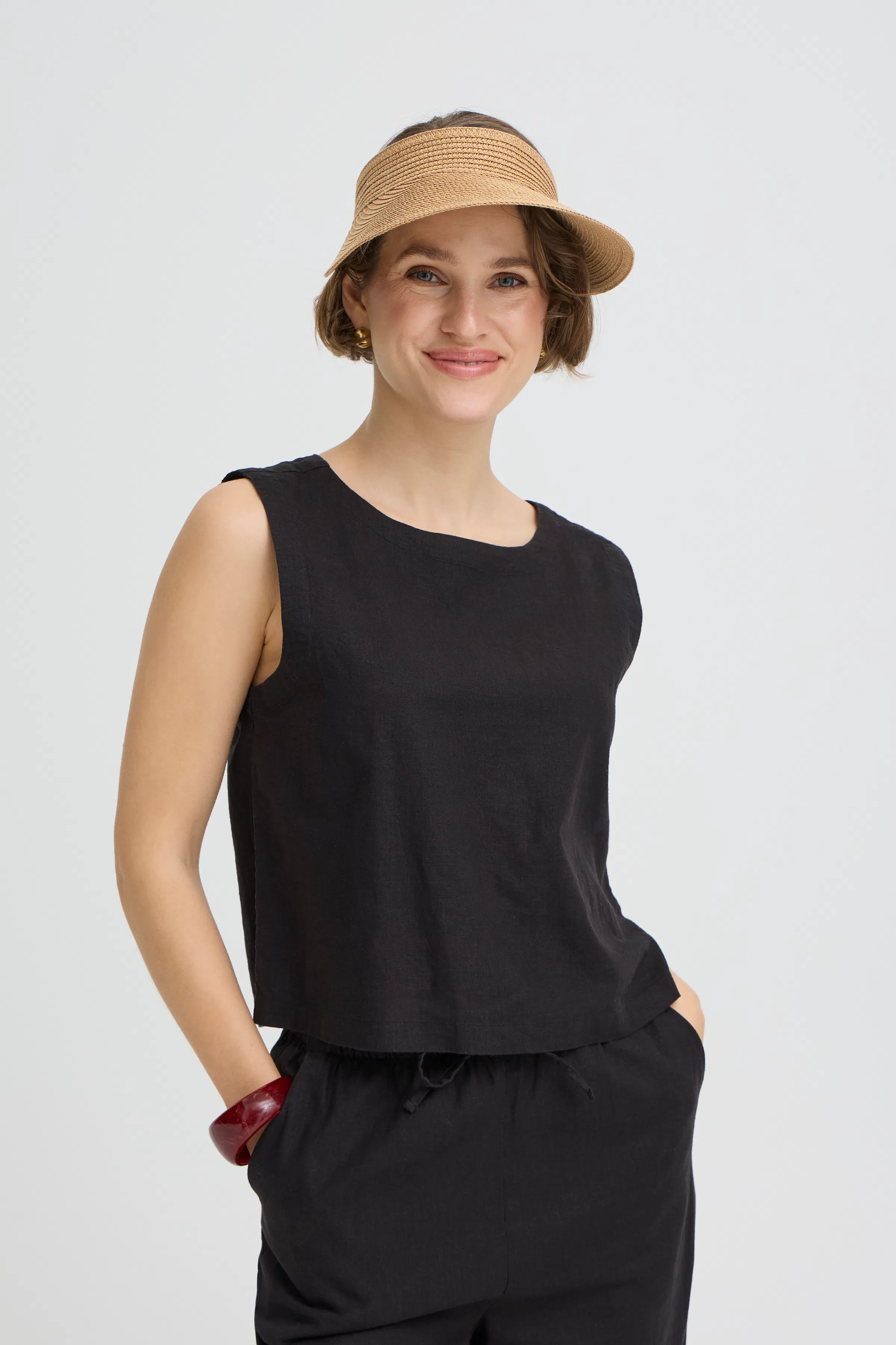 BYVIESTAS Solkrem LOOKBOOK FRONT 20819020-900007305