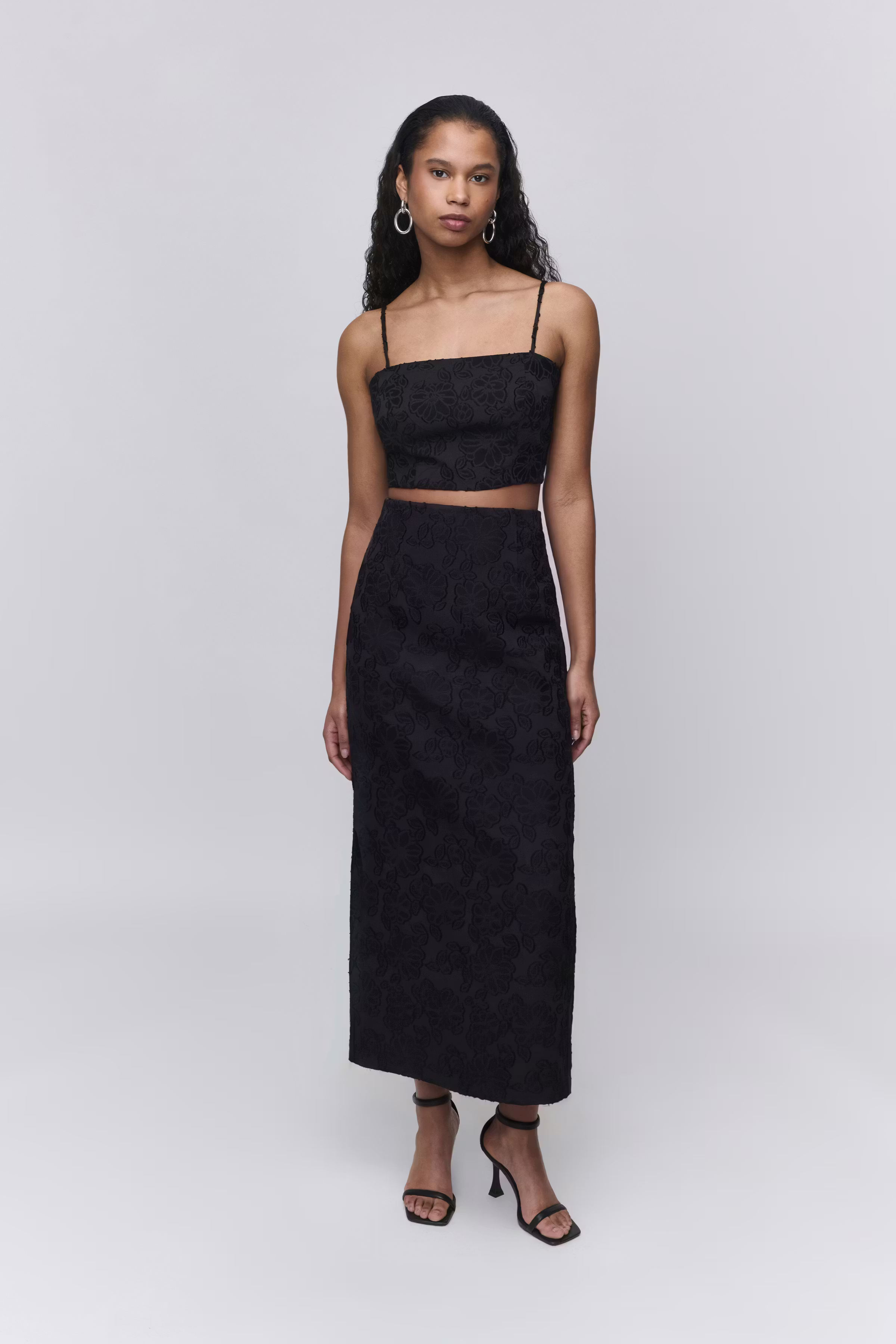 IOSierra Kjol LOOKBOOK FRONT 30600654-BK999