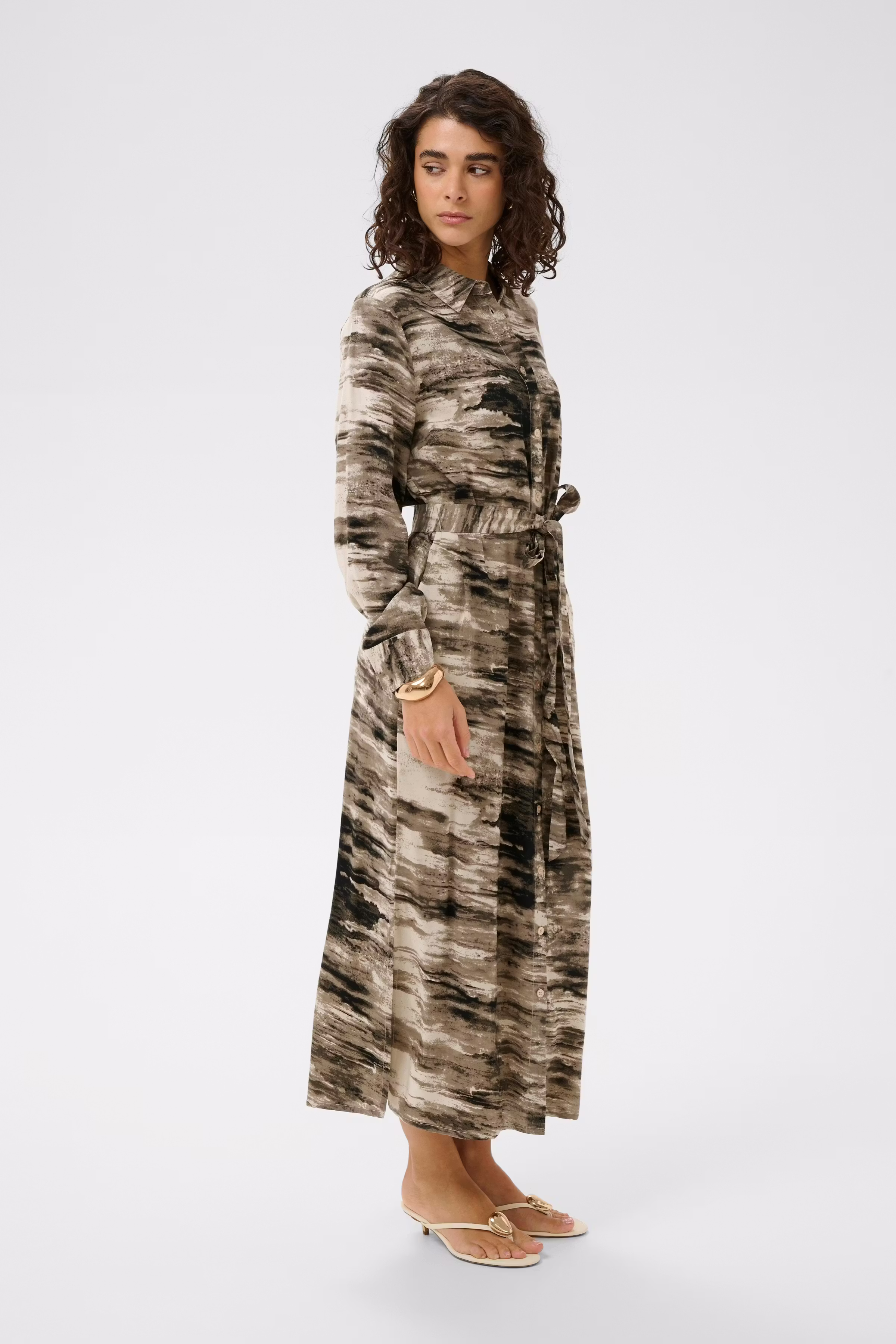 KAkeri Dress LOOKBOOK FRONT 10511371-109011