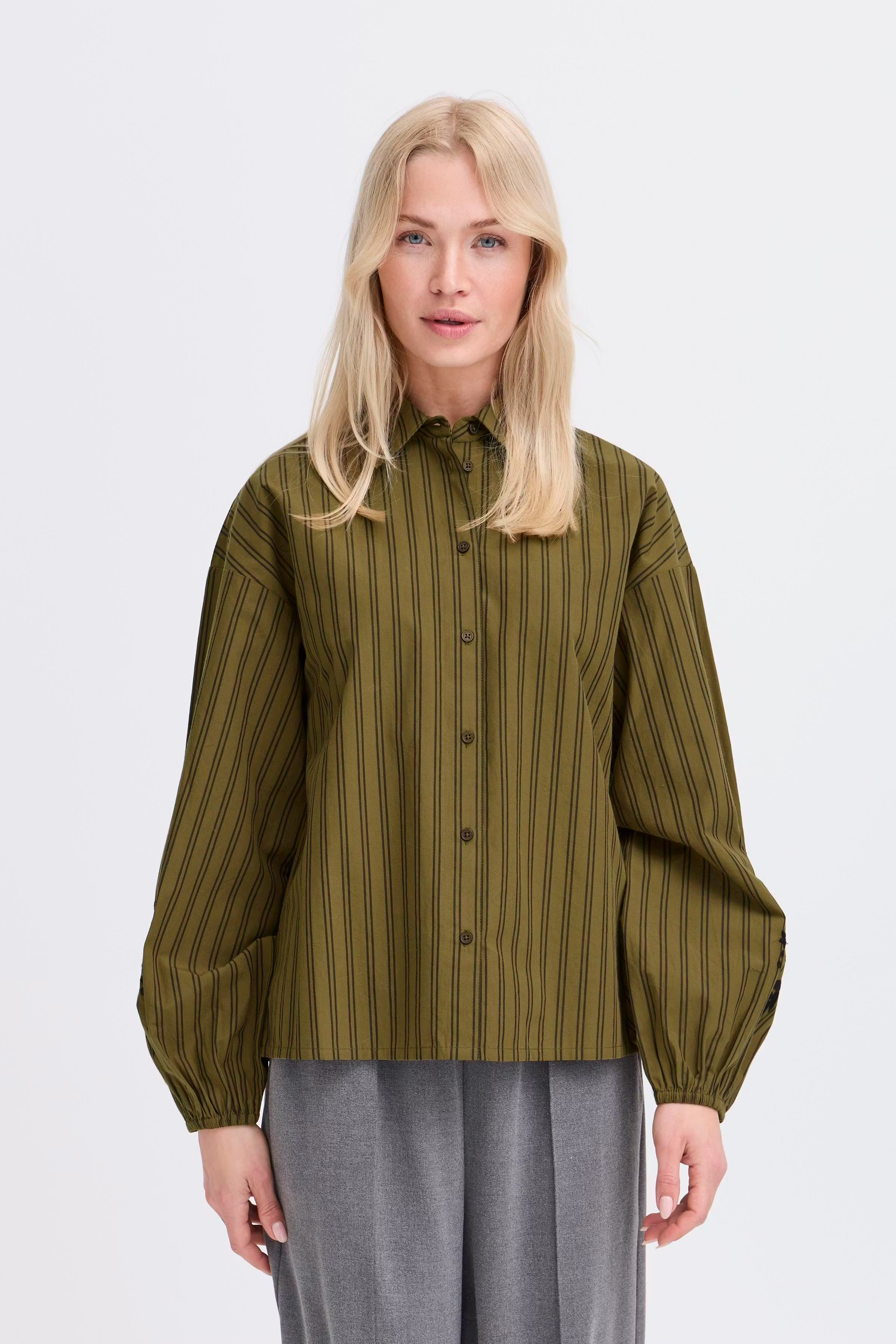 BYILAVA Skjorte LOOKBOOK FRONT 20818089-900002061